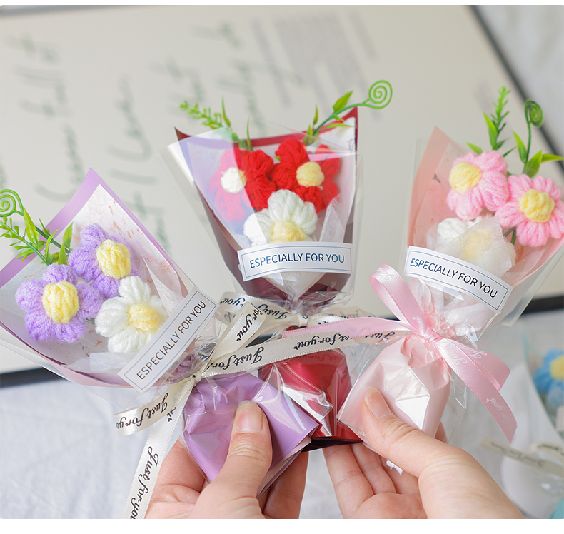 毛线mini小清新泡芙花束手工钩织伴手礼幼儿园活动小礼品批发跨境妇女节女神节仿真毛线花束教师节成品针织花束详情8
