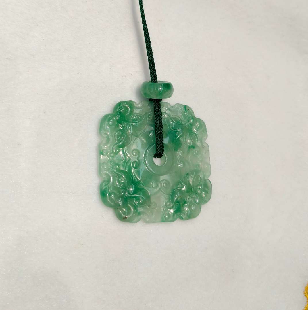 The jade pendant in the misty rain is made of natural jade from Africa, symbolizing wealth from all directions Specification image