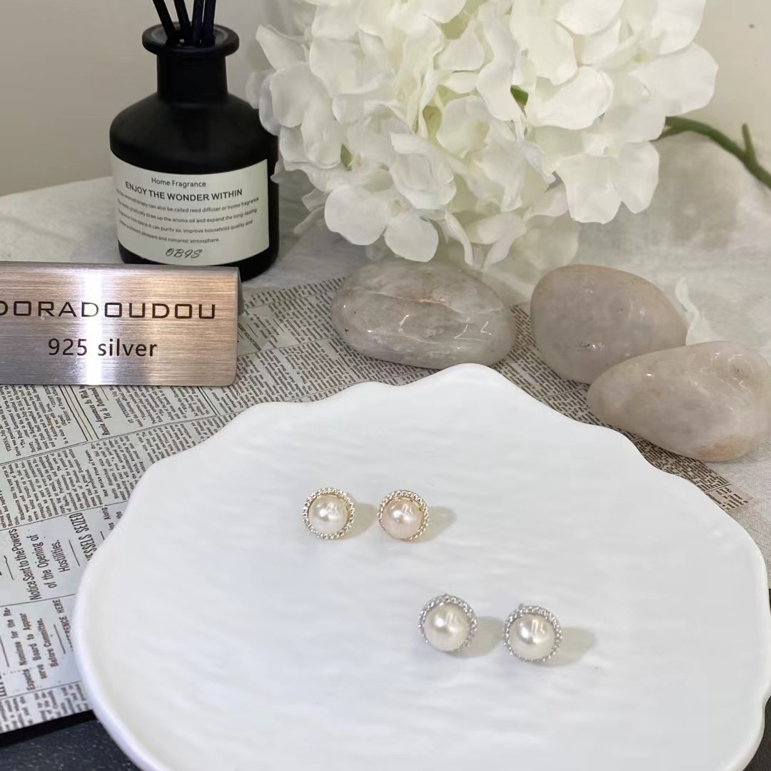 Pearl earrings are versatile