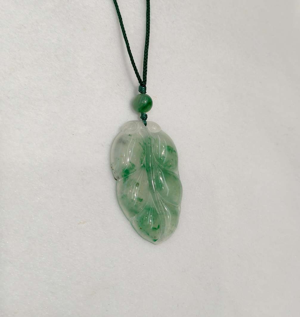 "Smoke and Rain Non-jadeite Pendant, high-end African jadeite natural jade pendant, large pendant for family business. detail image 4