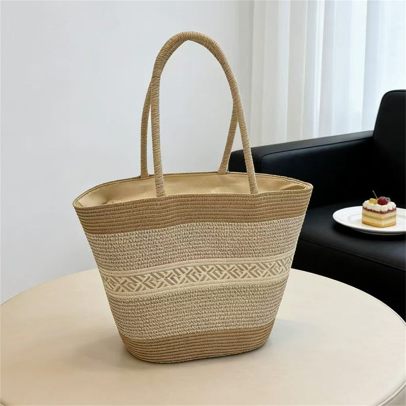 A new cross-border bestseller for women's summer straw-woven beach bag and beach hat set, two-piece set, striped wide-brimmed straw hat, single-shoulder tote bag, urban style, casual vacation, foldable women's bag, straw-woven artistic beach photo shoot Item Picture