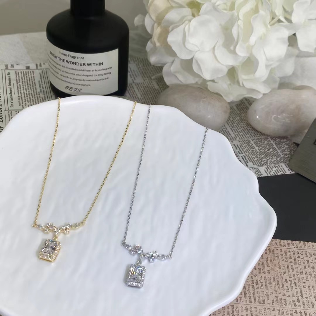 Cube sugar silver necklace