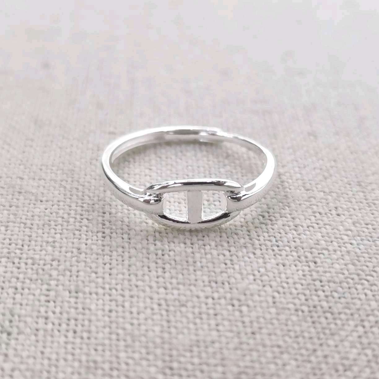 A pure silver, simple, elegant and versatile pig nose ring