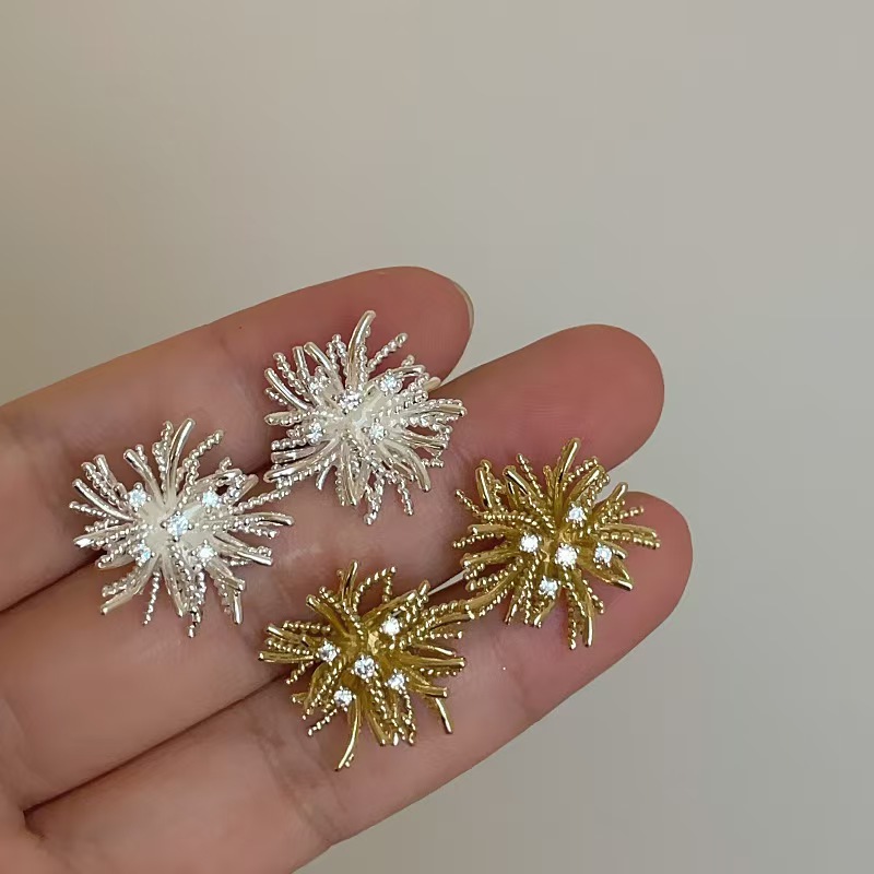 Zircon metal dandelion stud earrings for women, Korean niche, exquisite, fashionable, individual, elegant and versatile earrings and earrings