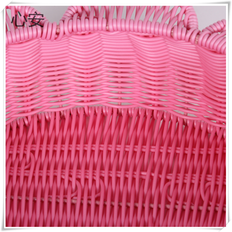Pink woven basket storage basket, anti-rattan woven storage basket, plastic basket, PP material woven belt dirty clothes basket Application Scenario
