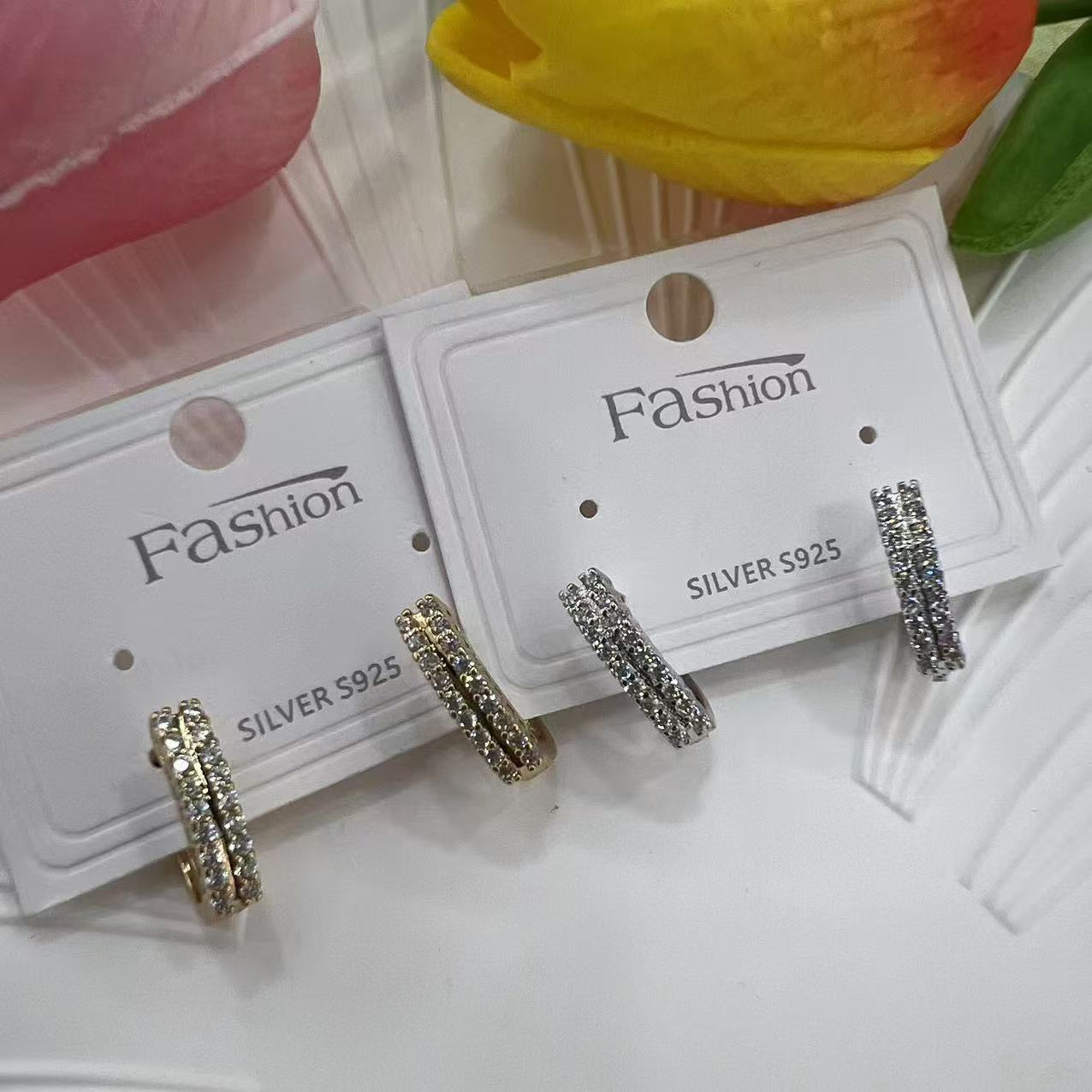 Cross-border European and American creative style pure silver ear pins, pure copper gold-plated ear buckles, exquisite women's 2025 internet-famous earrings and earrings wholesale