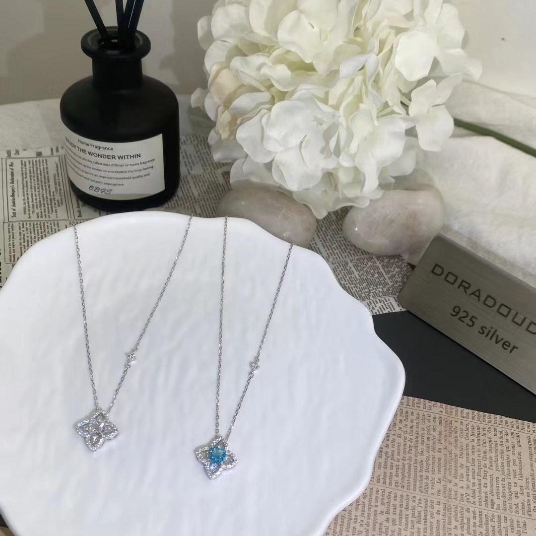 Silver pearl crocodile skin natural stone necklace, simple, fashionable and versatile jewelry