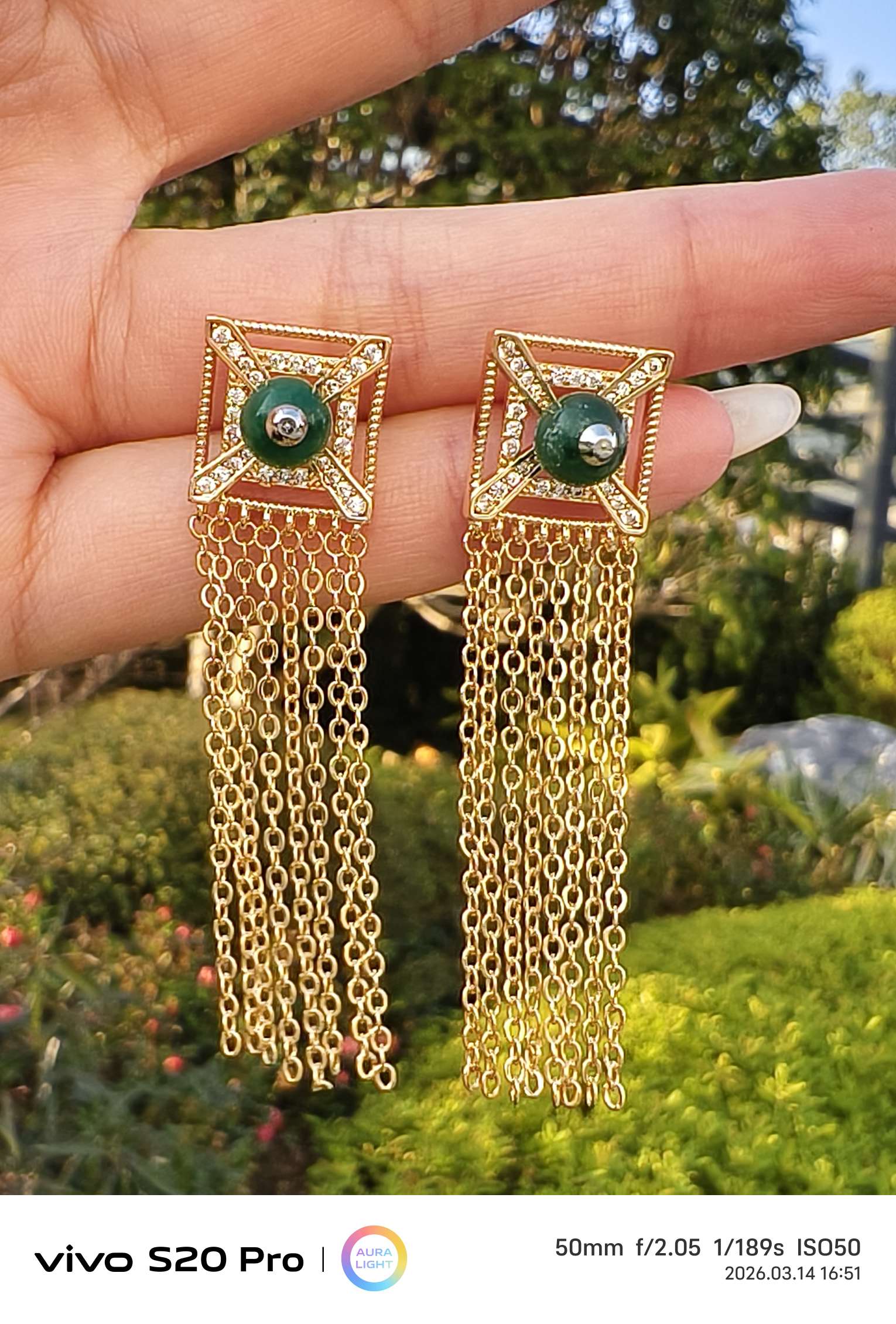 "Yan Yu Fei Cui African Jade natural jade inlaid with exotic style earrings, pendants and earrings.