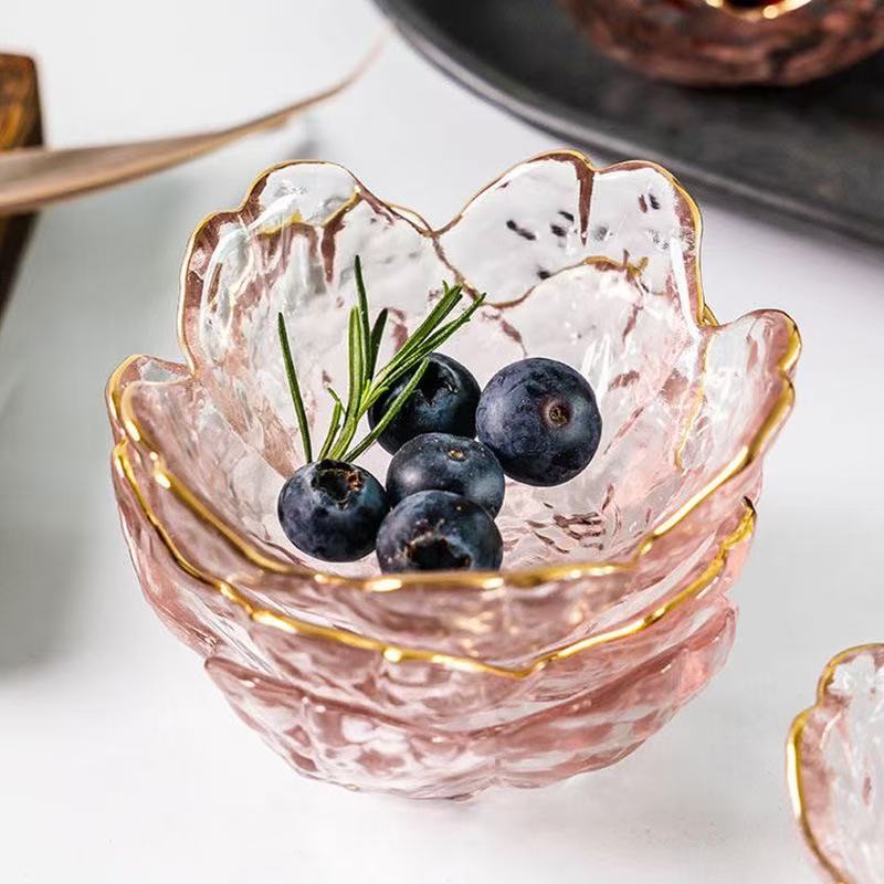 Japanese-style colored glass cherry blossom plate, creative pink home seasoning dipping sauce plate, soy sauce plate, bowl and tableware set details Picture