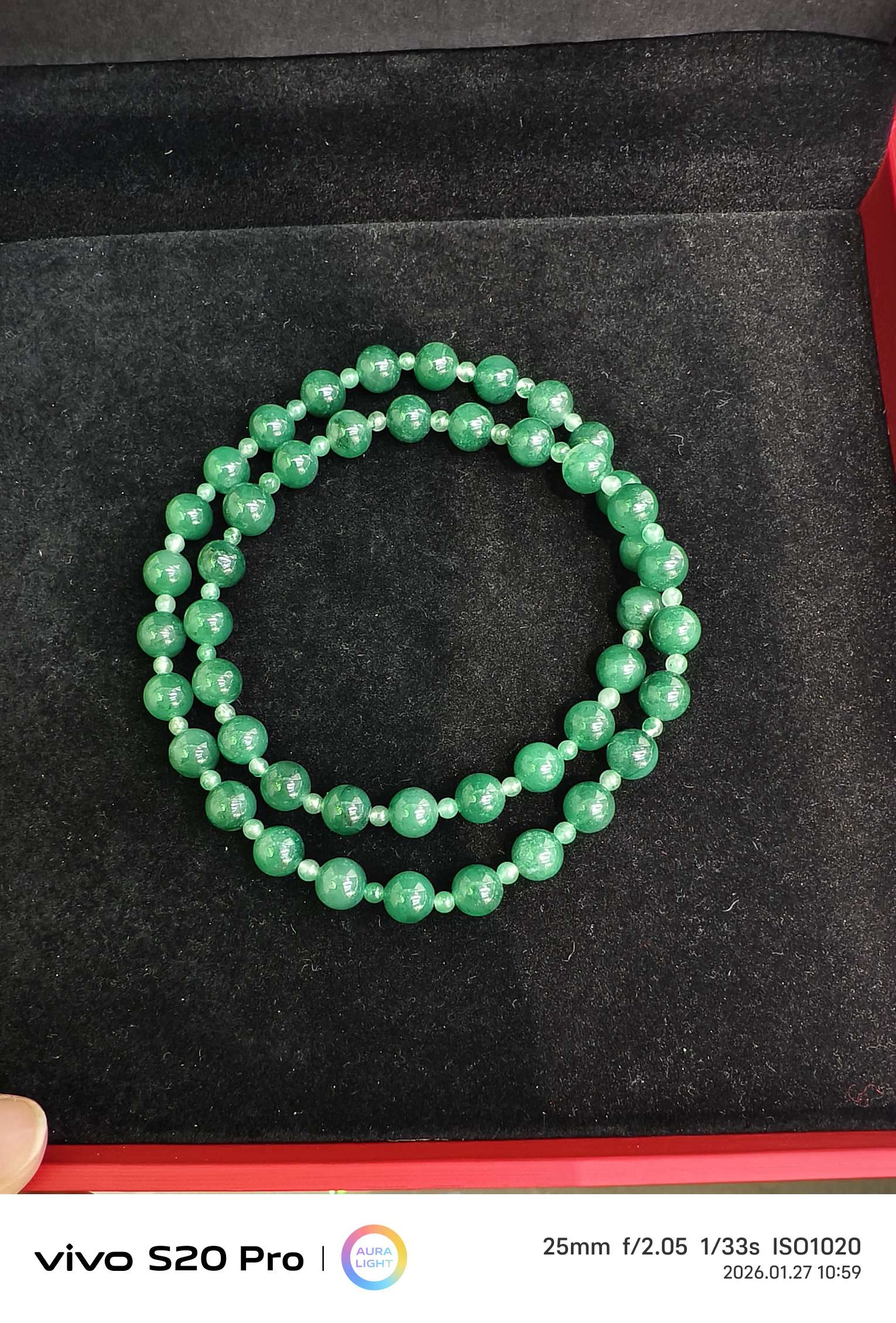 The natural jade African jade necklace and accessory are fashionable, simple and elegant for women details Picture
