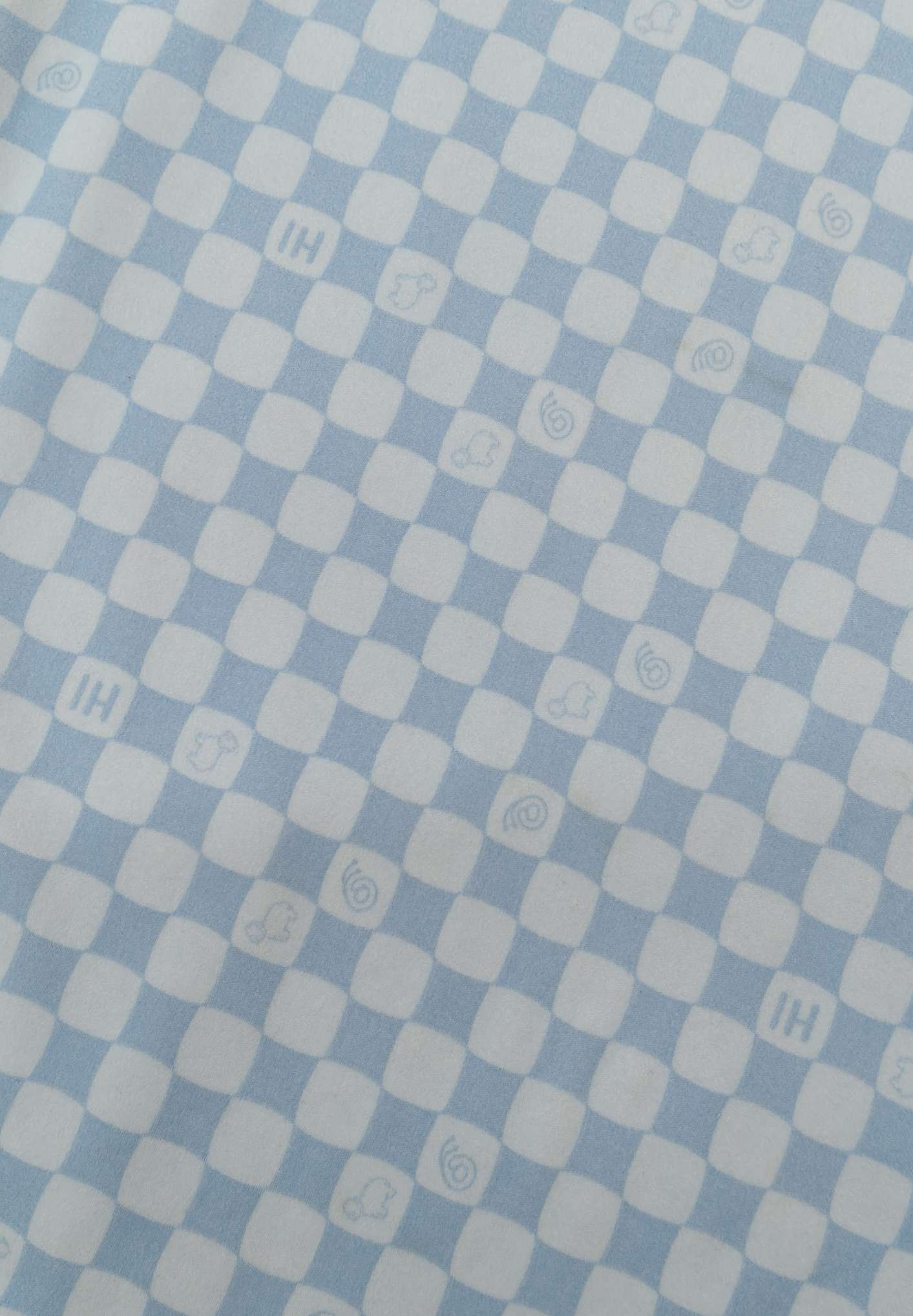 Estampado perla velvet detail image 4
