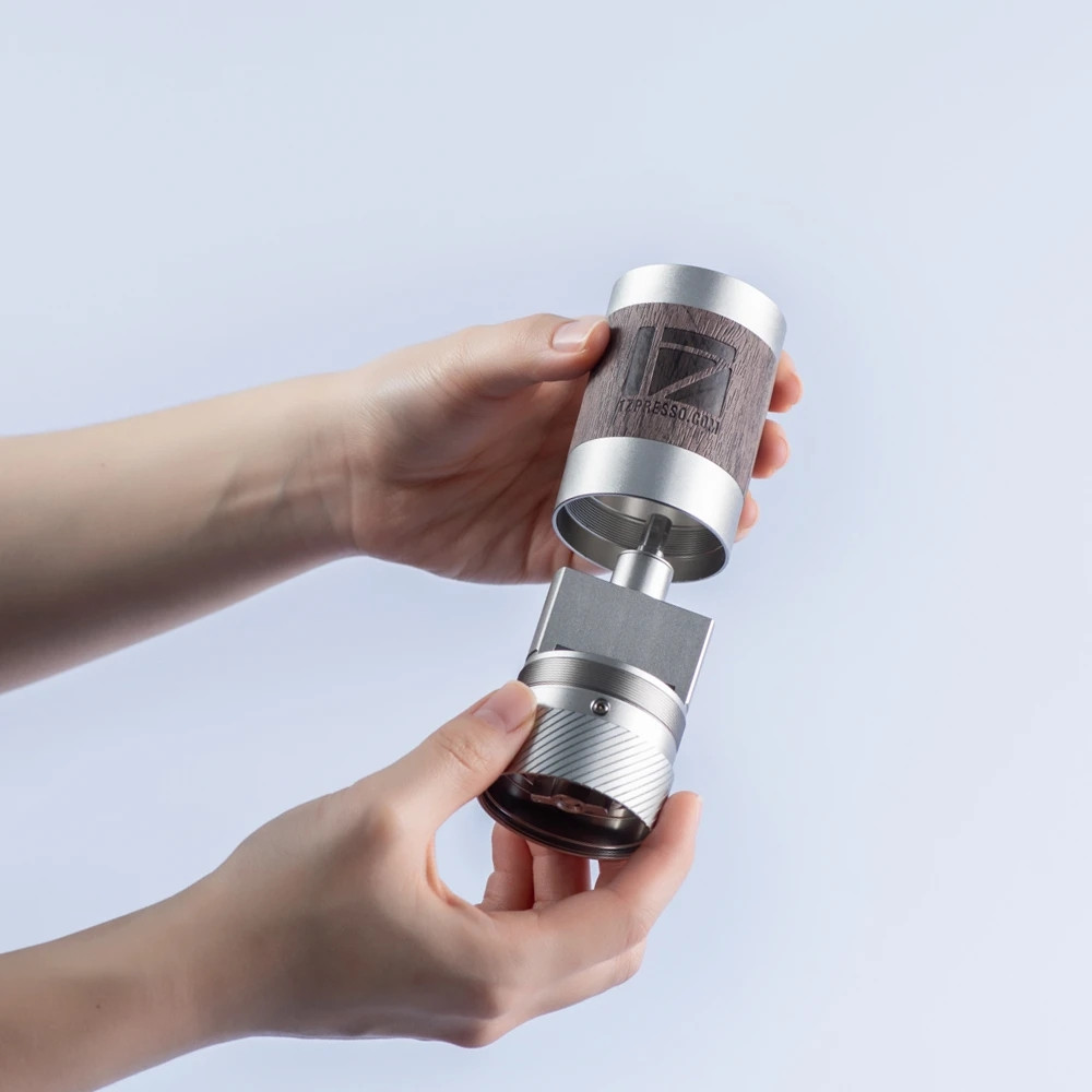 研磨器/研磨器都在几区？/咖啡机/胡椒研磨器/咖啡机配件白底实物图