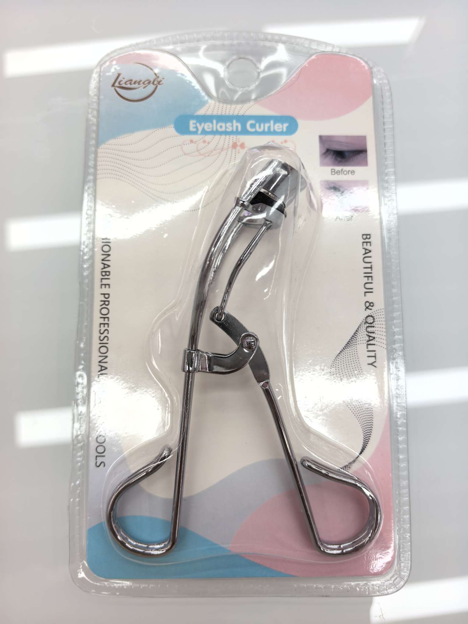 Eyelash curlers, eyelash irons, eyelash extensions, beauty care, skin care, makeup and beauty tools details Picture