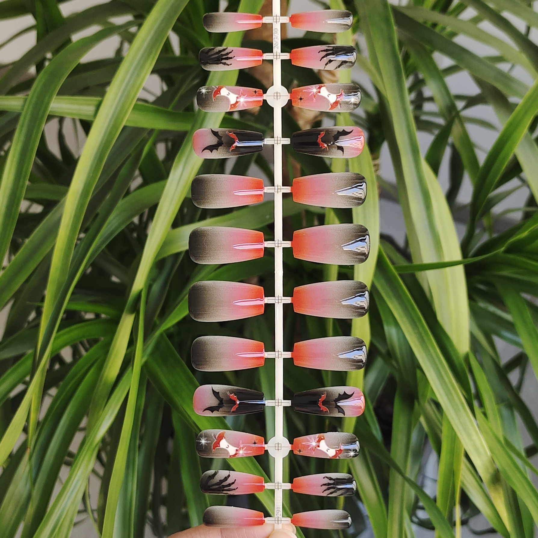 24 PCS PRESS ON NAIL TIPS MEDIUM COFFIN SHAPE HALLOWEEN THEMED NAILS WITH BAT AND APPLE PATTERN full figure