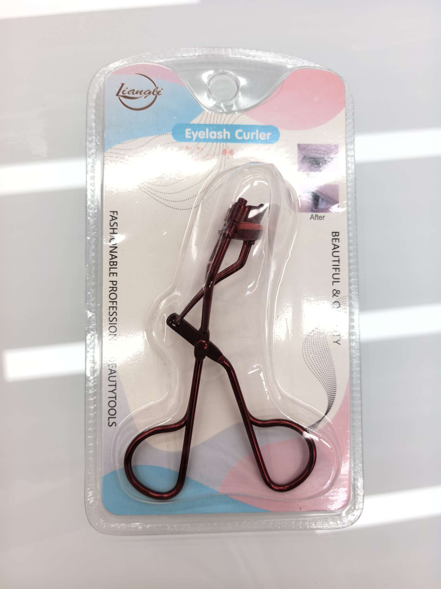 Colored iron-handled eyelash curler details Picture