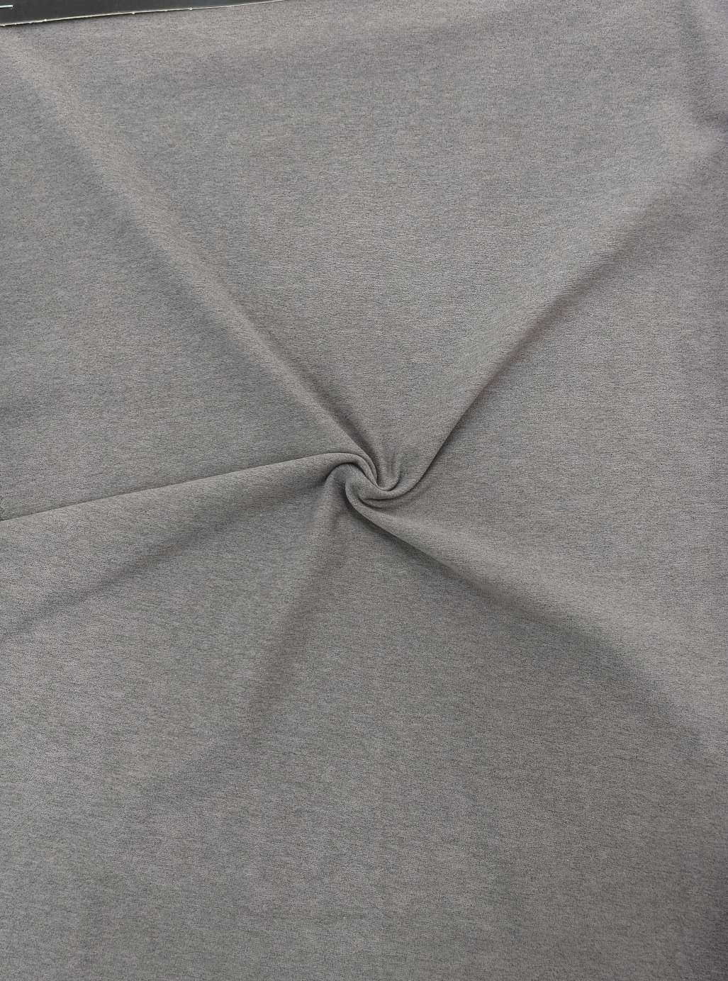 High-elasticity Disan cotton fabric, anti-wrinkle, smooth and non-shrinking, is a high-quality fabric for sportswear and casual wear. Disan cotton moisture-wicking and cool-feeling fabric, suitable for men's, women's and children's base wear Item Picture
