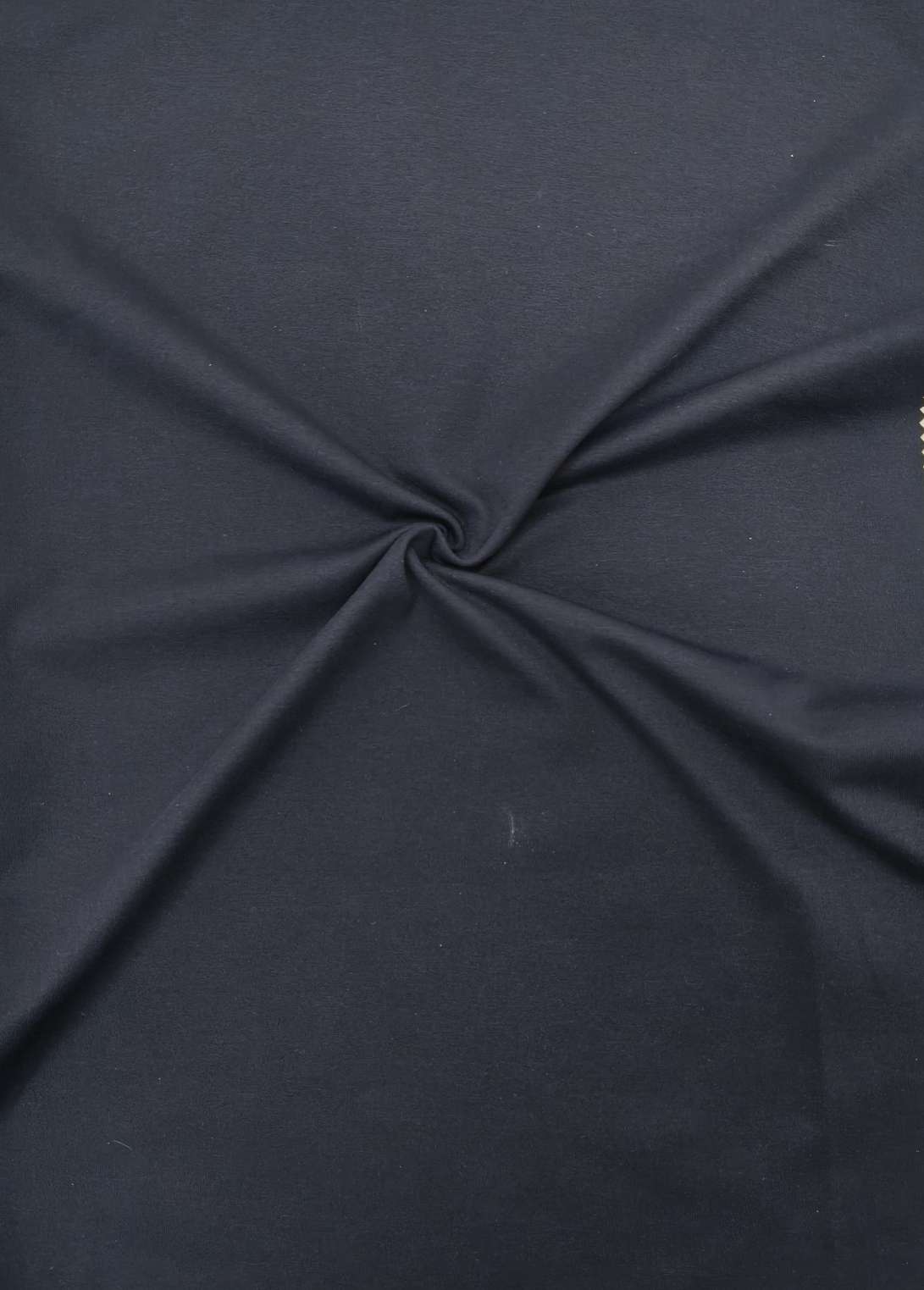 High-elasticity Disan cotton fabric, anti-wrinkle, smooth and non-shrinking, is a high-quality fabric for sportswear and casual wear. Disan cotton moisture-wicking and cool-feeling fabric, suitable for men's, women's and children's base wear detail image 4