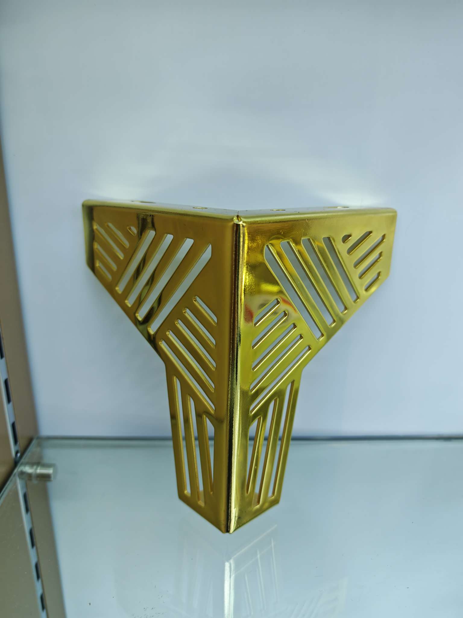 批发金色镂空花纹沙发花脚 铁艺金属玄关家具脚 五金配件床支撑腿 家具五金产品图