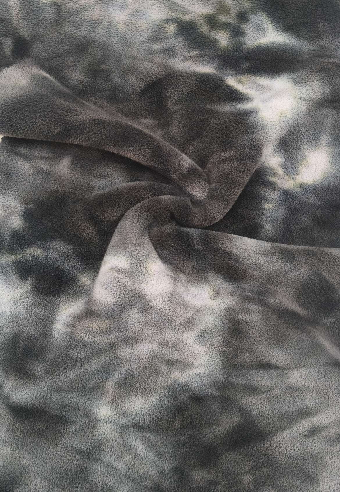 Double-sided printed cashmere set for autumn and winter home wear and pajamas, loose and warm two-piece set details Picture