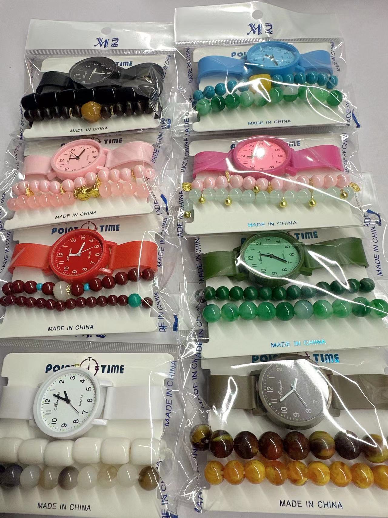 Watch manufacturers wholesale PU rubber strap quartz watches, fashionable and trendy classic designs, couple clothing accessories watches full figure