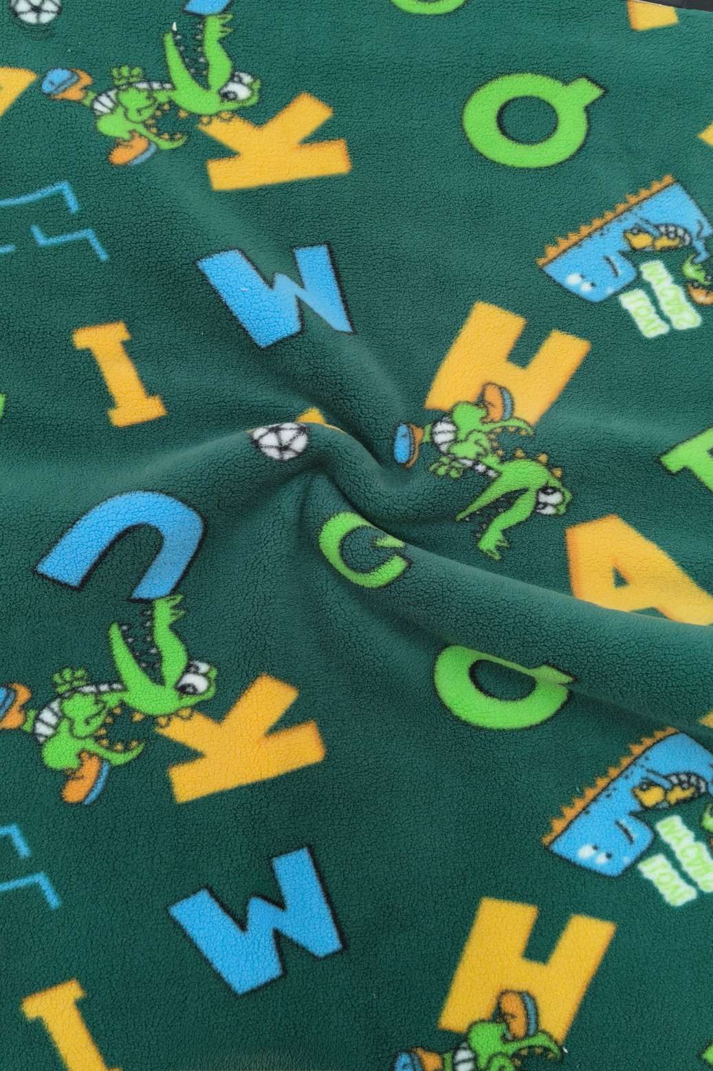 Double-sided printed cashmere. Printed cashmere is trendy, warm and dense. Cashmere doesn't shed or pill. High-definition printing makes you look super stylish when worn Item Picture