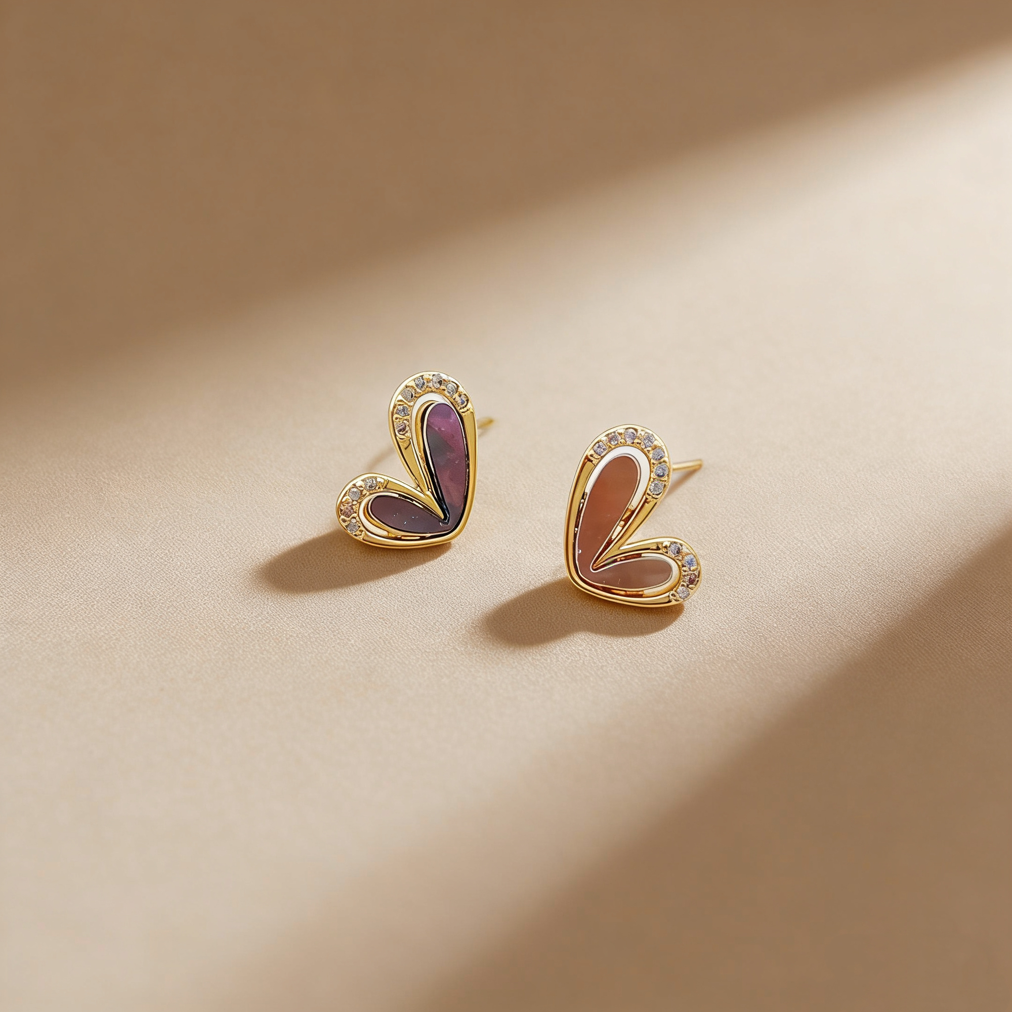 Heart-shaped abalone shell earrings for women, exquisite and fashionable earrings Application Scenario