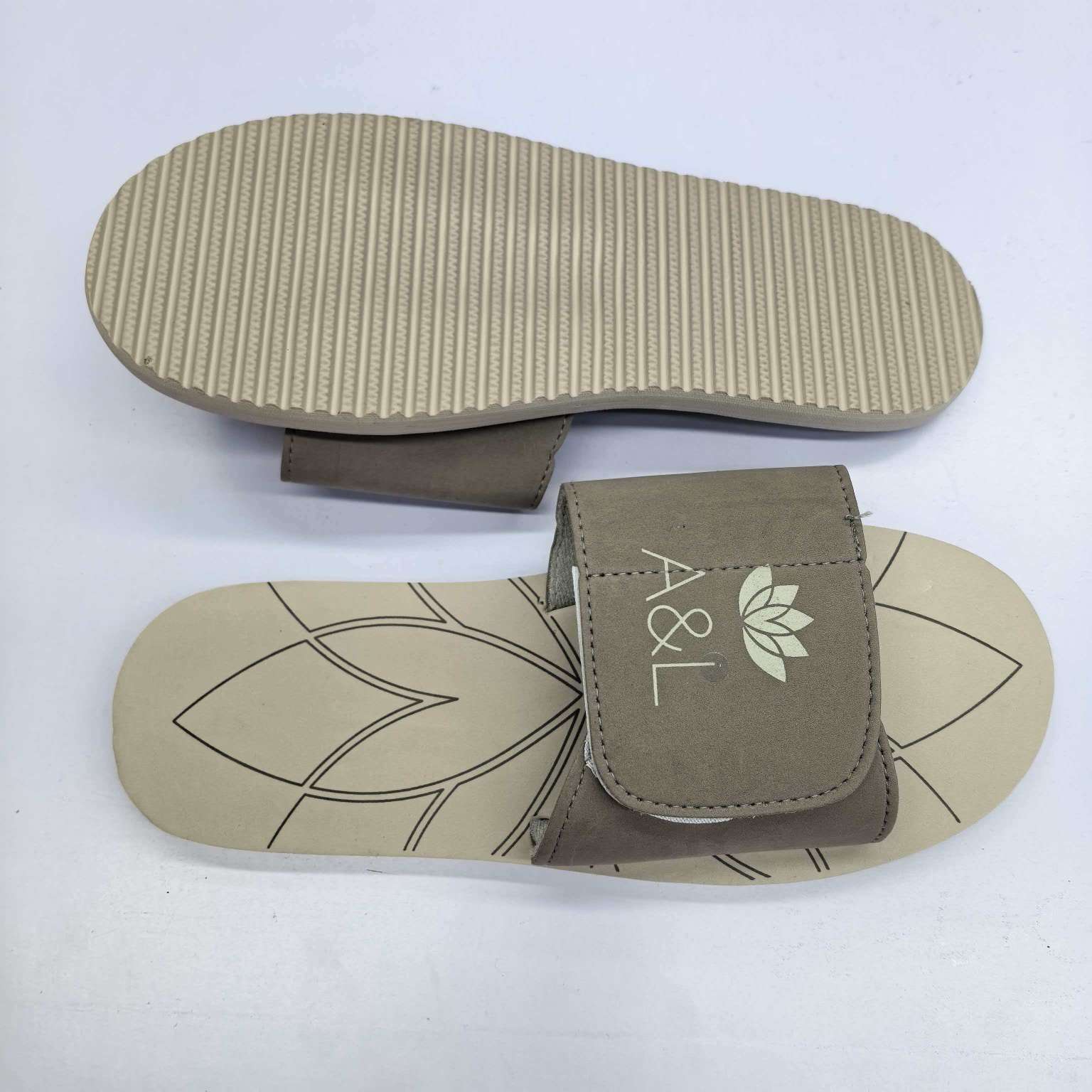 High-quality daily-use hotel slippers with Velcro and customizable logo patterns and colors Specification image