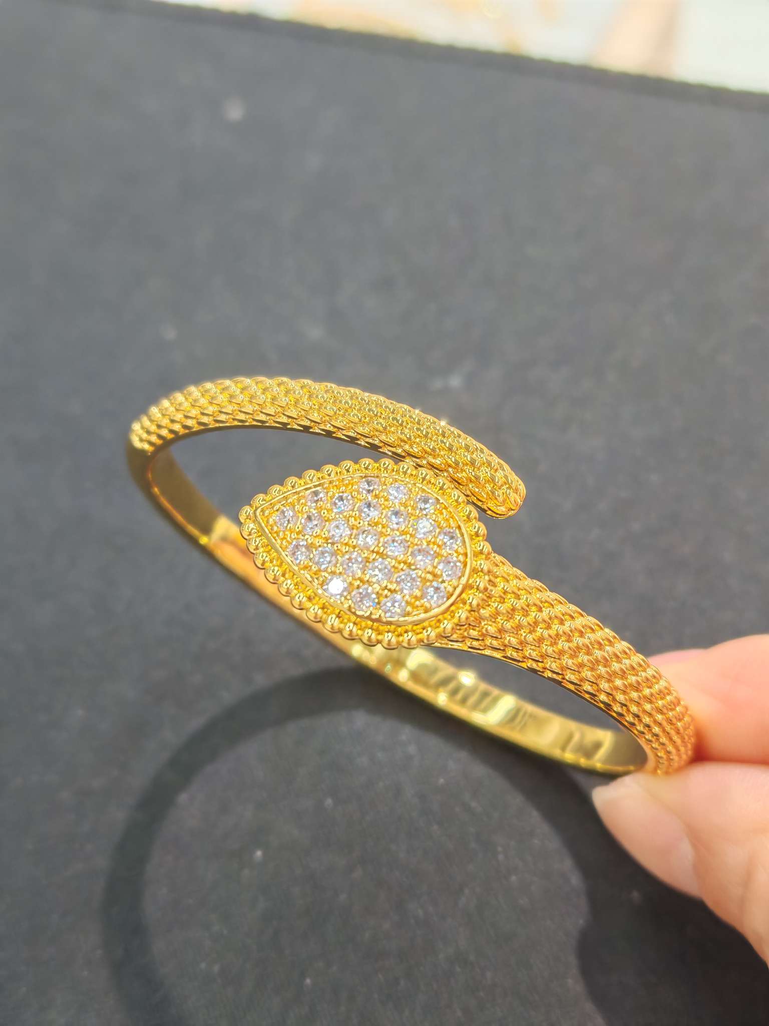 18K gold bracelet, open round gold bracelet, snake-head bracelet, women's jewelry, fashionable and simple design