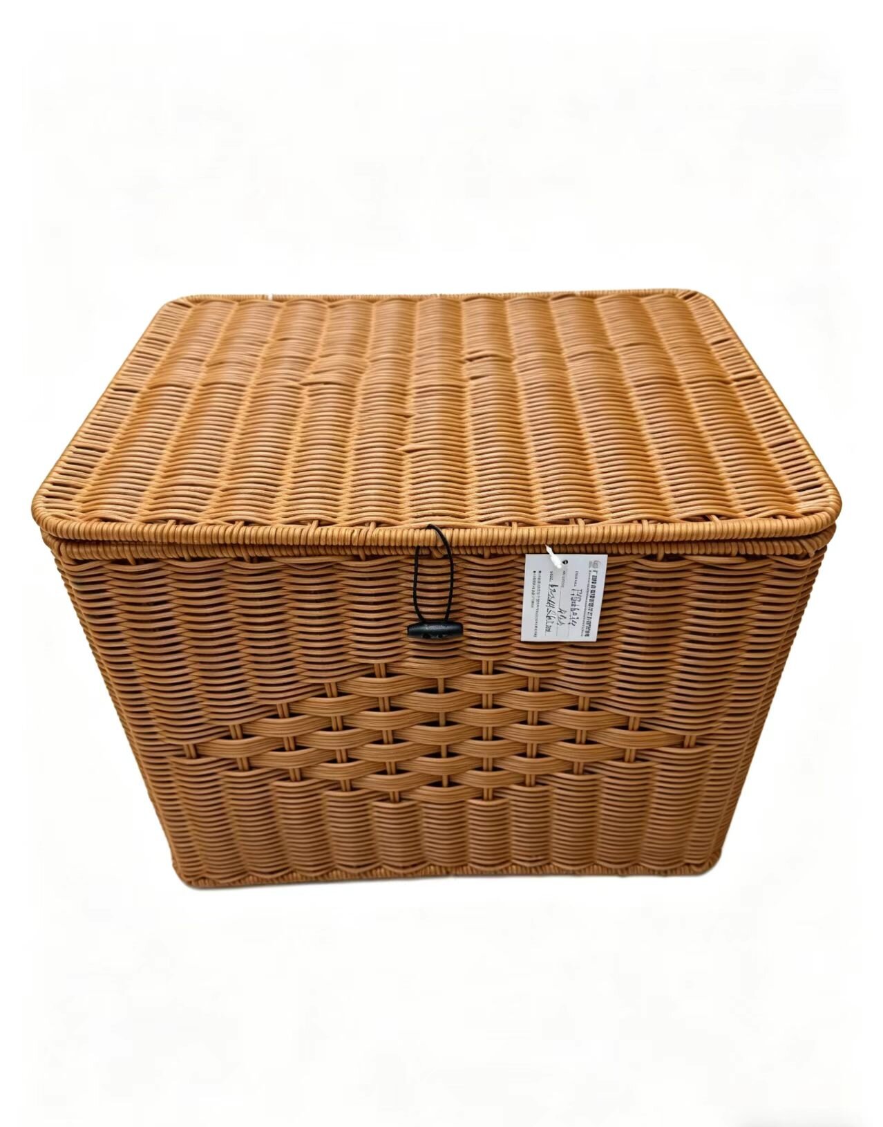 Imitation rattan woven storage basket, plastic PP material woven rope storage basket, dirty clothes basket storage basket, household storage basket, book storage basket, covered basket, country style Application Scenario