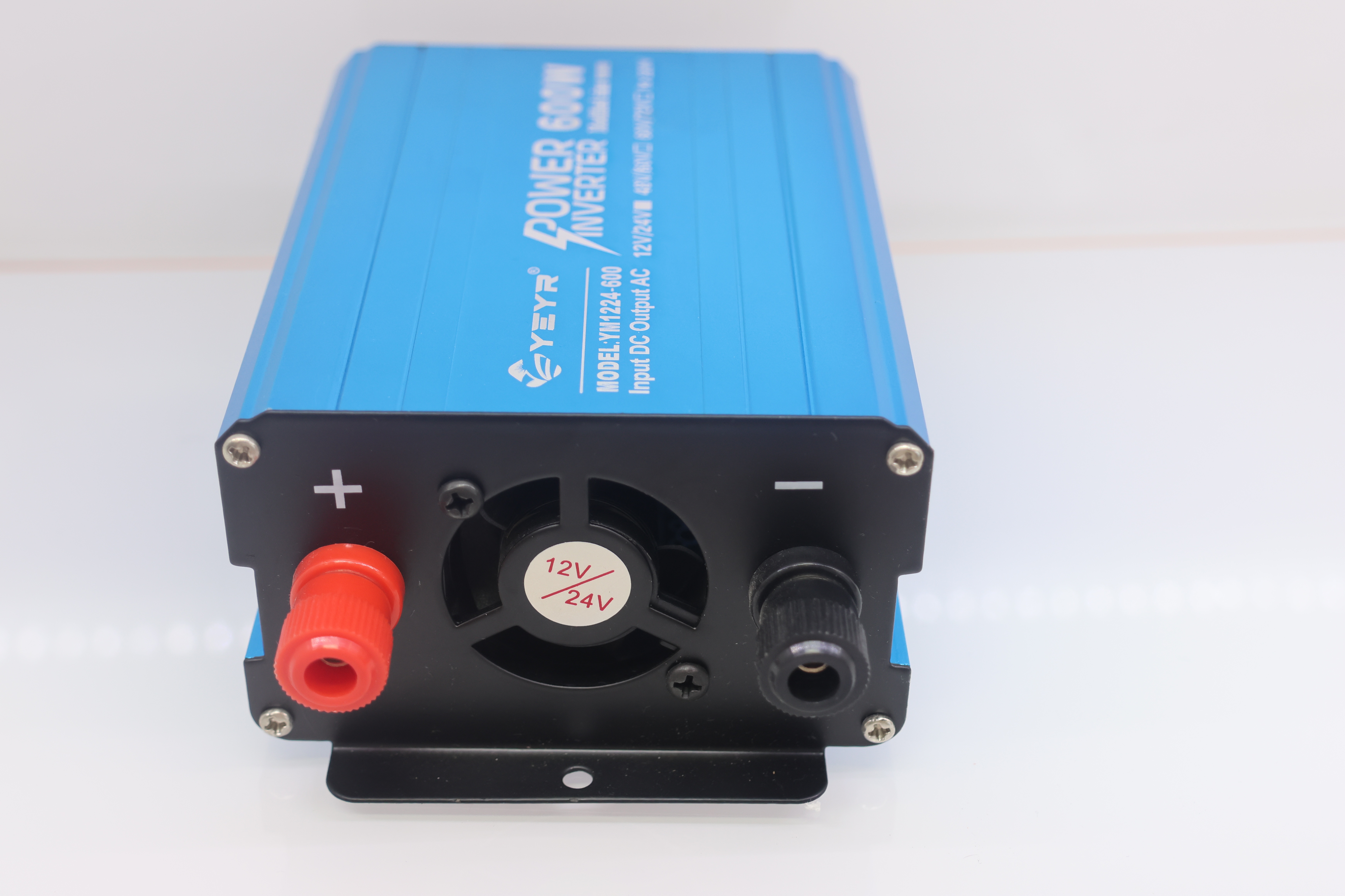 YEYR600W blue power inverter 12V/24V-220V household photovoltaic inverter pic 5