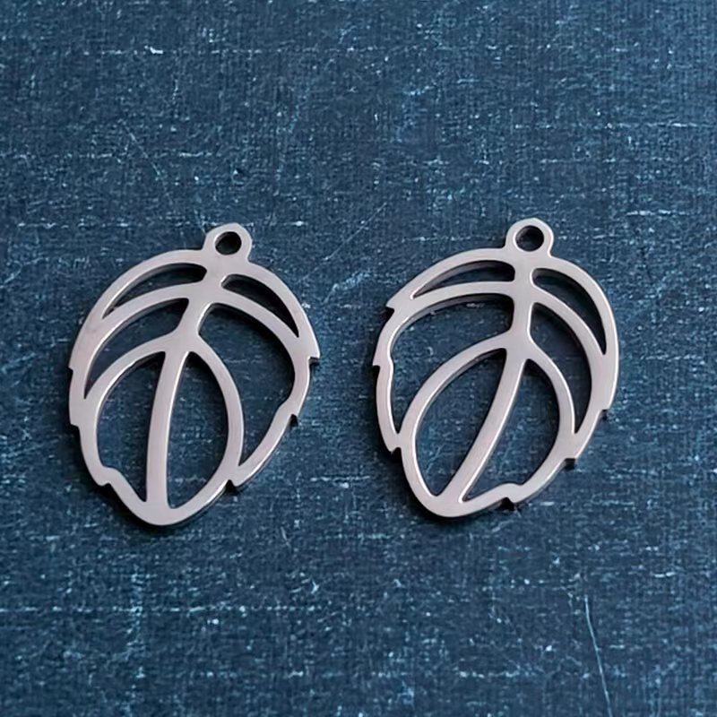 跨境外贸钛钢不锈钢镂空叶子吊坠项链手链挂件个性DIY饰品配件潮