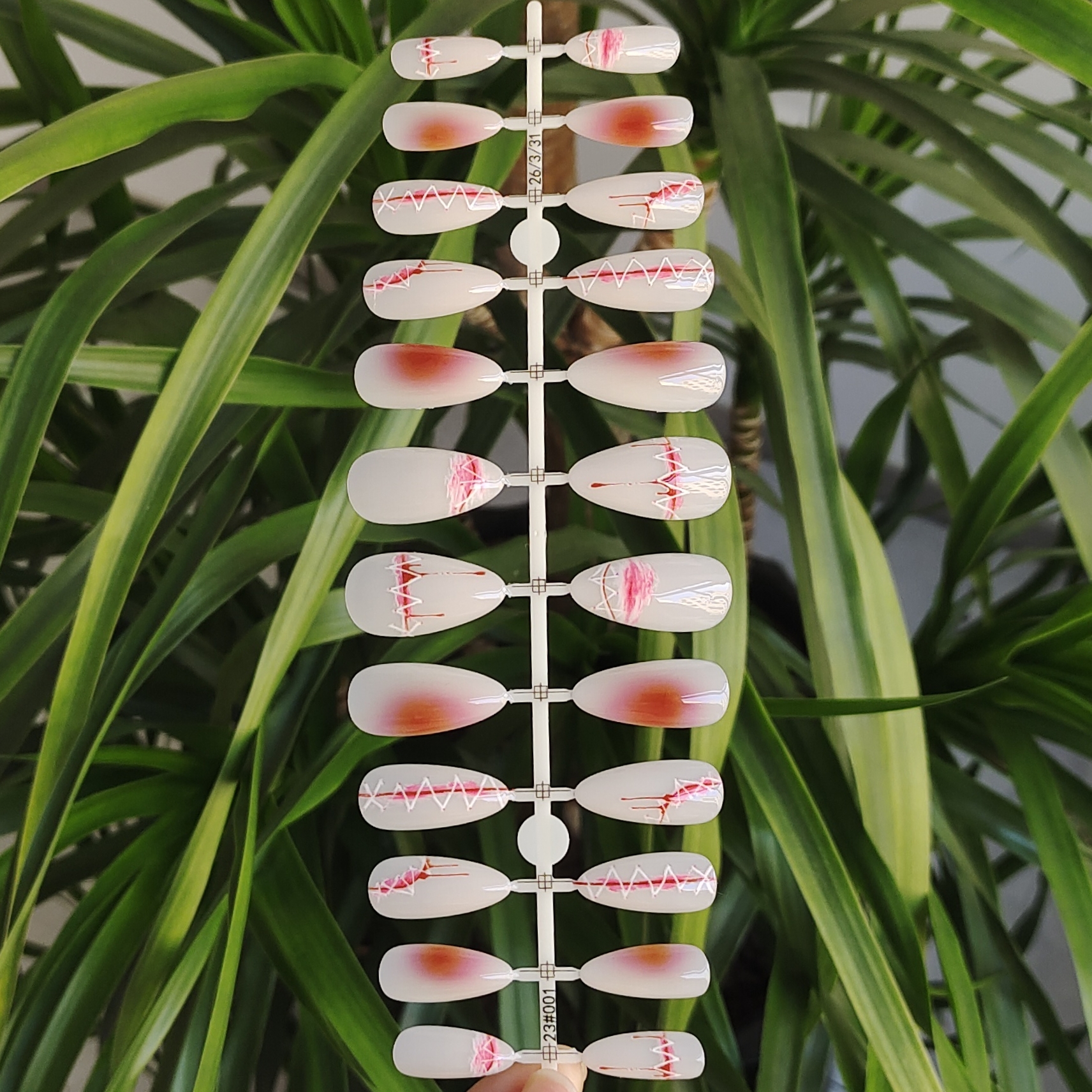 24 PCS PRESS ON NAIL TIPS ALMOND SHAPE HALLOWEEN THEMED NAILS WITH SUTURED WOUND DESIGN full figure