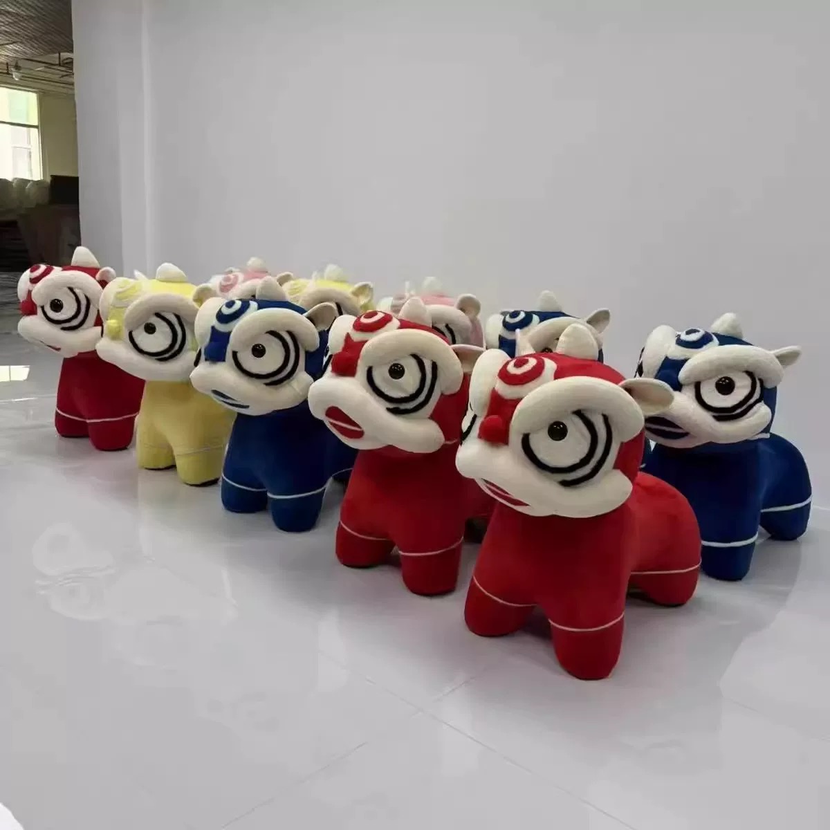Lion dance chair, popular cartoon animal-shaped seat, creative little lion decorative chair for the living room, children's stool Application Scenario