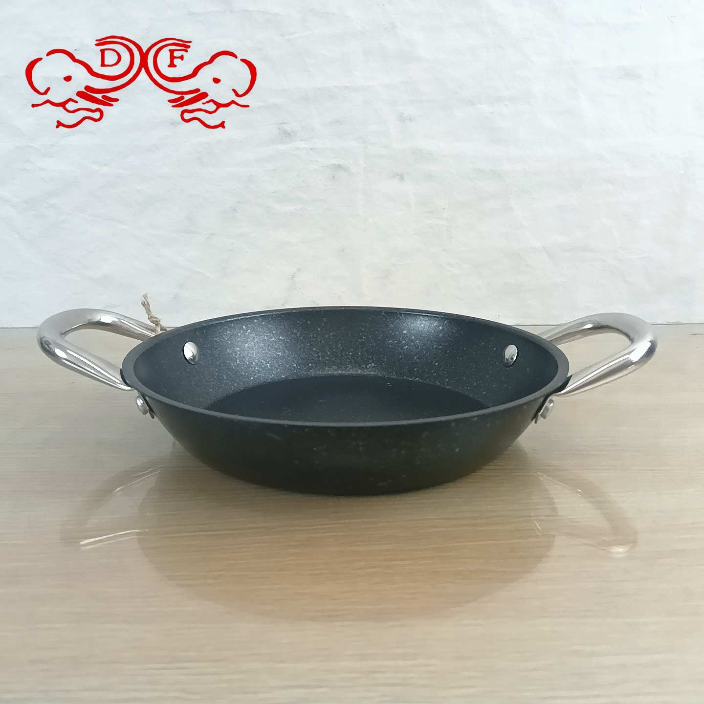 DF88022 Hammer-patterned double-eared Seafood Pot, wide-edge pot, Extra-thick stainless steel flat-bottomed Chinese alcohol stove pot, dry pot, DF TRADINGHOUSE Item Picture