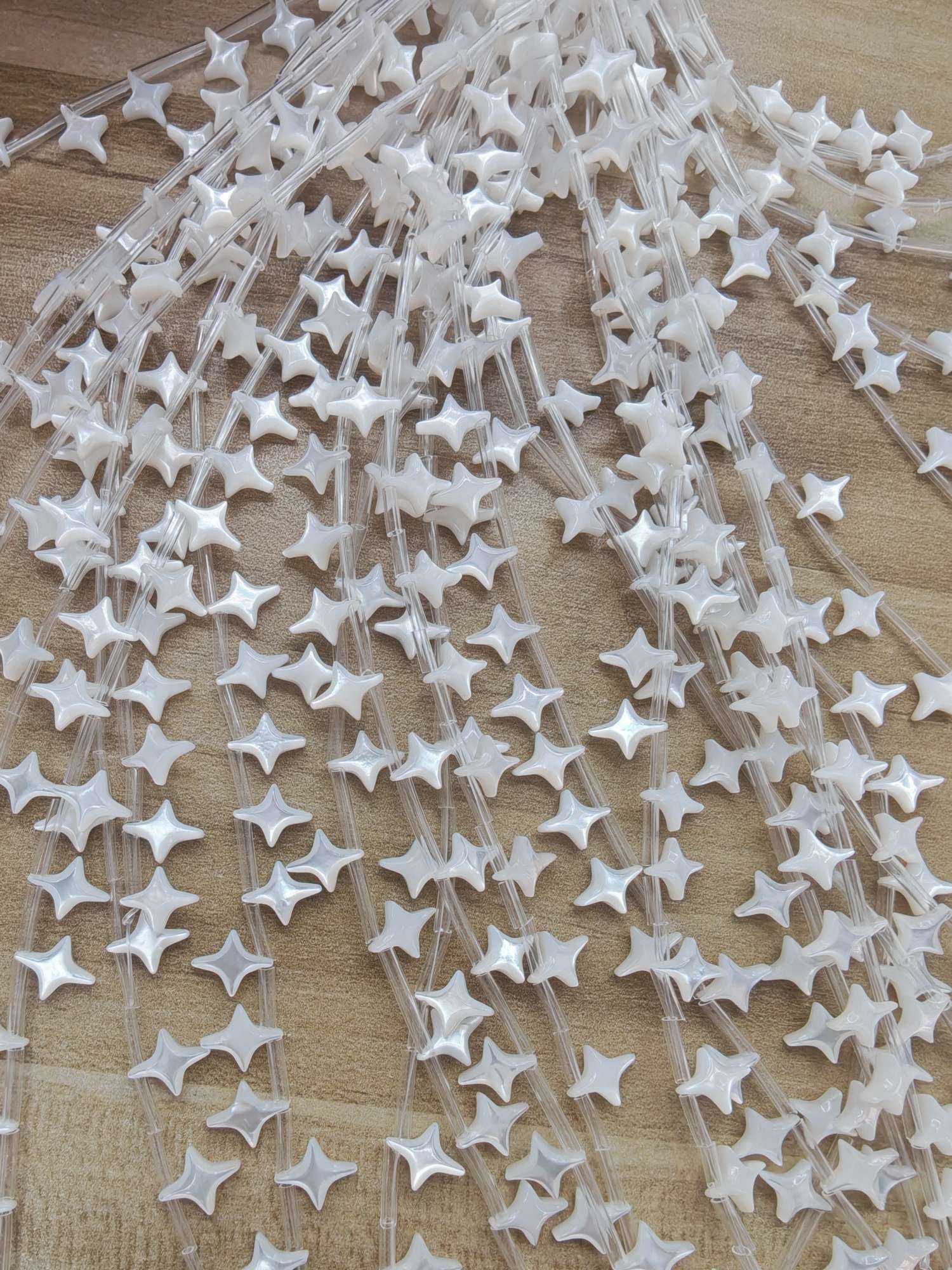Natural shell white butterfly shell DIY jewelry accessories, four-pointed star trendy toys, handcrafted material packs, necklace accessories, bracelet accessories