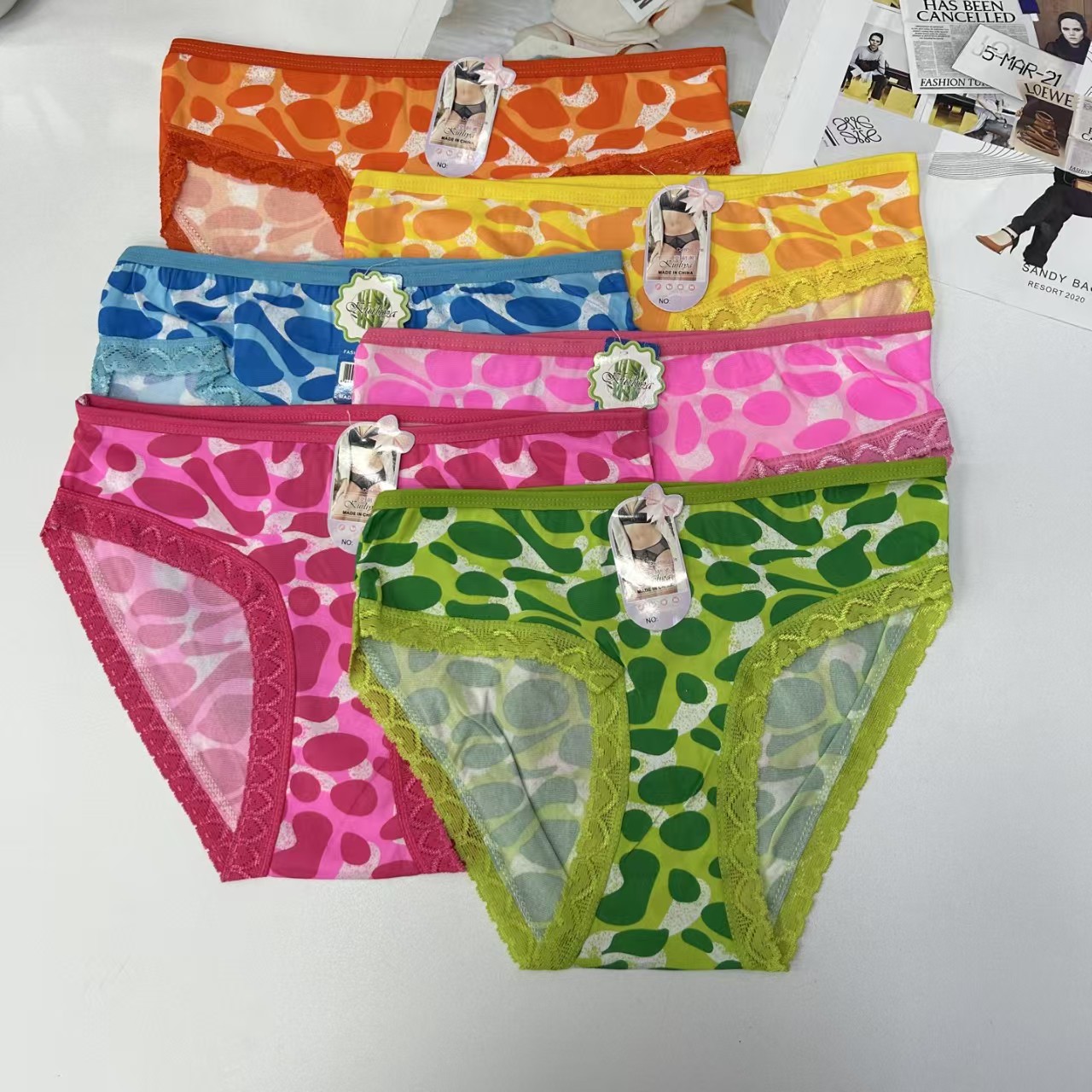DD-7003 #XL export Underwear, women's underwear, milk silk screen printed lace edge Women's underwear, sexy colorful spotted pattern Women's underwear, Women's briefs, underwear, QNI Item Picture