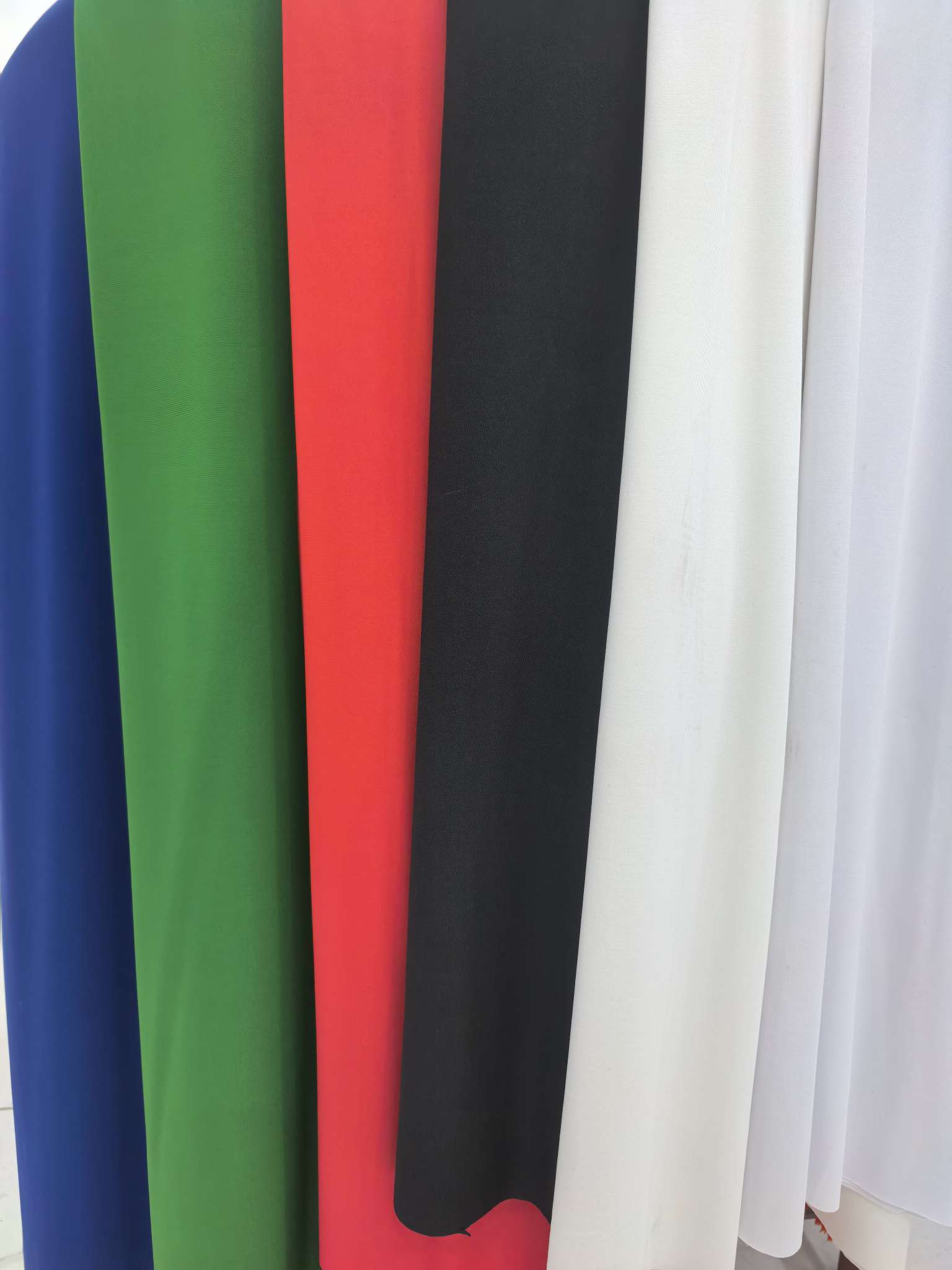 High-quality milk silk 160g in stock, available in a variety of colors for dress fabric Specification image