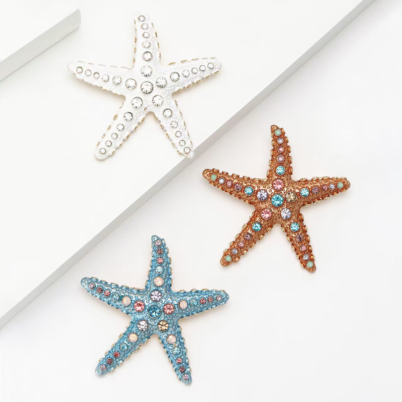 Beach tropical style alloy rhinestone starfish brooch, high-end and fashionable design sense brooch