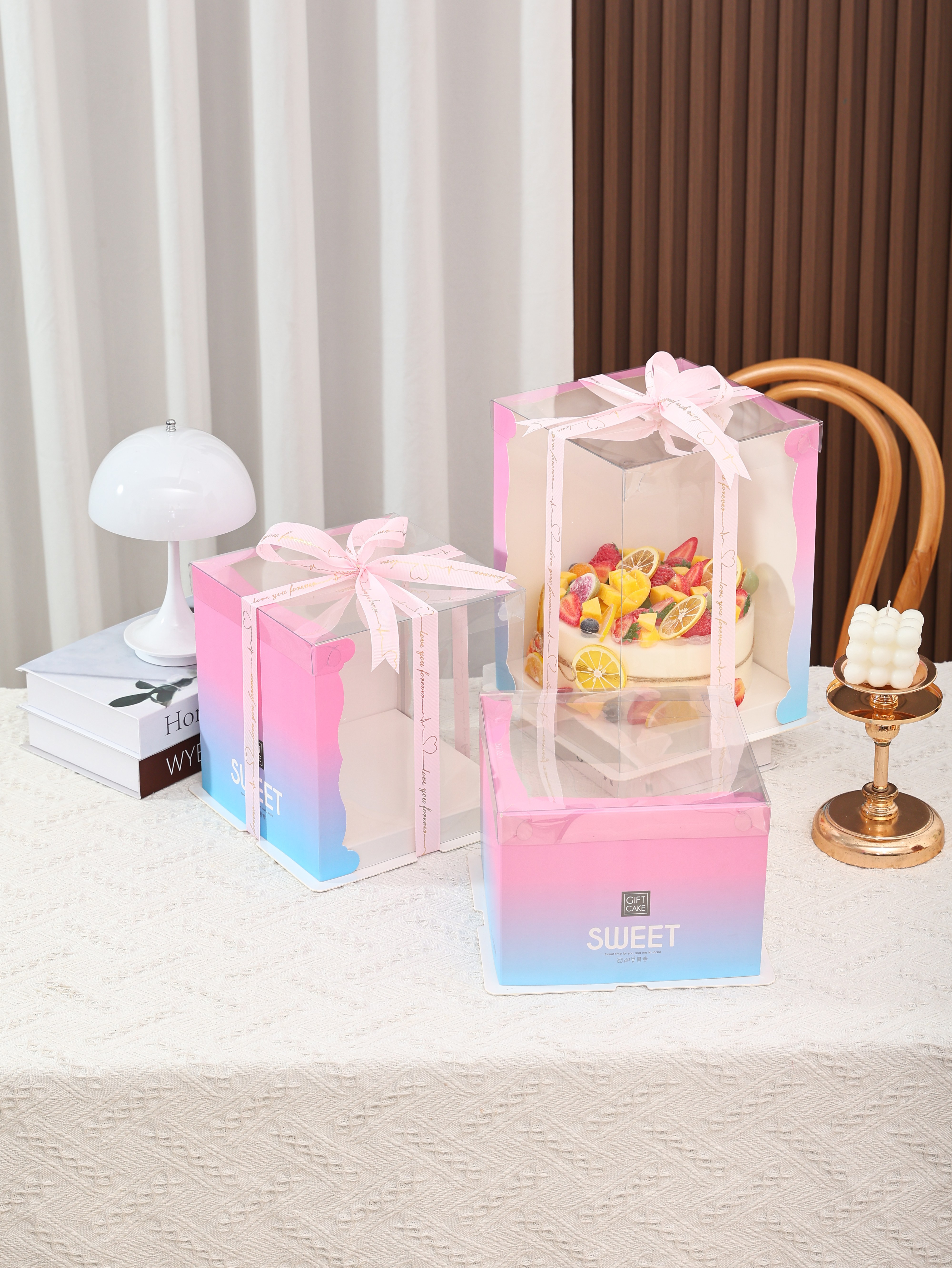 Semi-transparent birthday cake box packaging box, 6 inches, 8 inches, 10 inches, 12 inches, single or double layer with height, 6 inches and 8 inches square Application Scenario