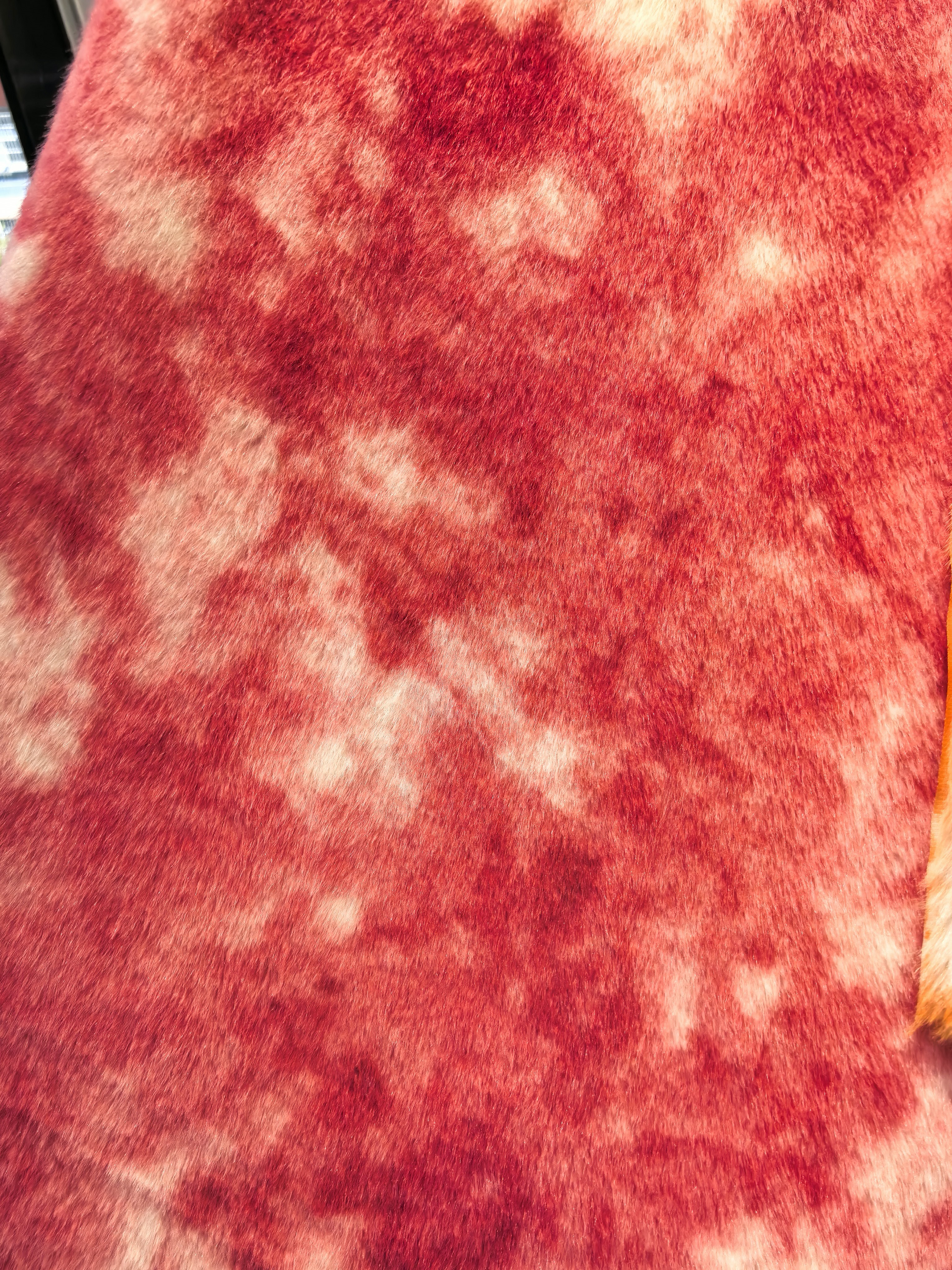 A new type of fabric for clothing and hats made of rabbit-mink tie-dyed mink down Application Scenario