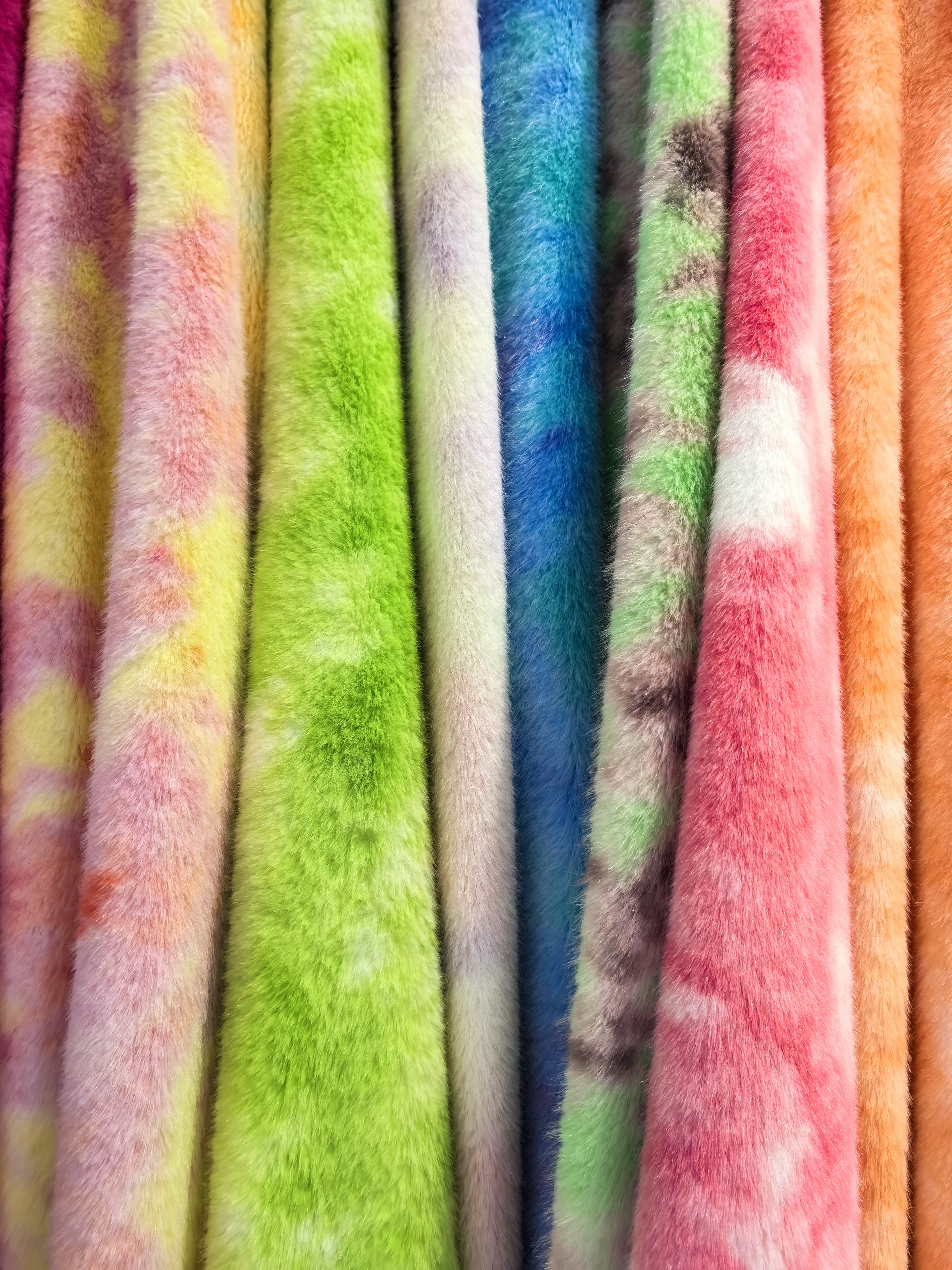 A new type of fabric for clothing and hats made of rabbit-mink tie-dyed mink down details Picture