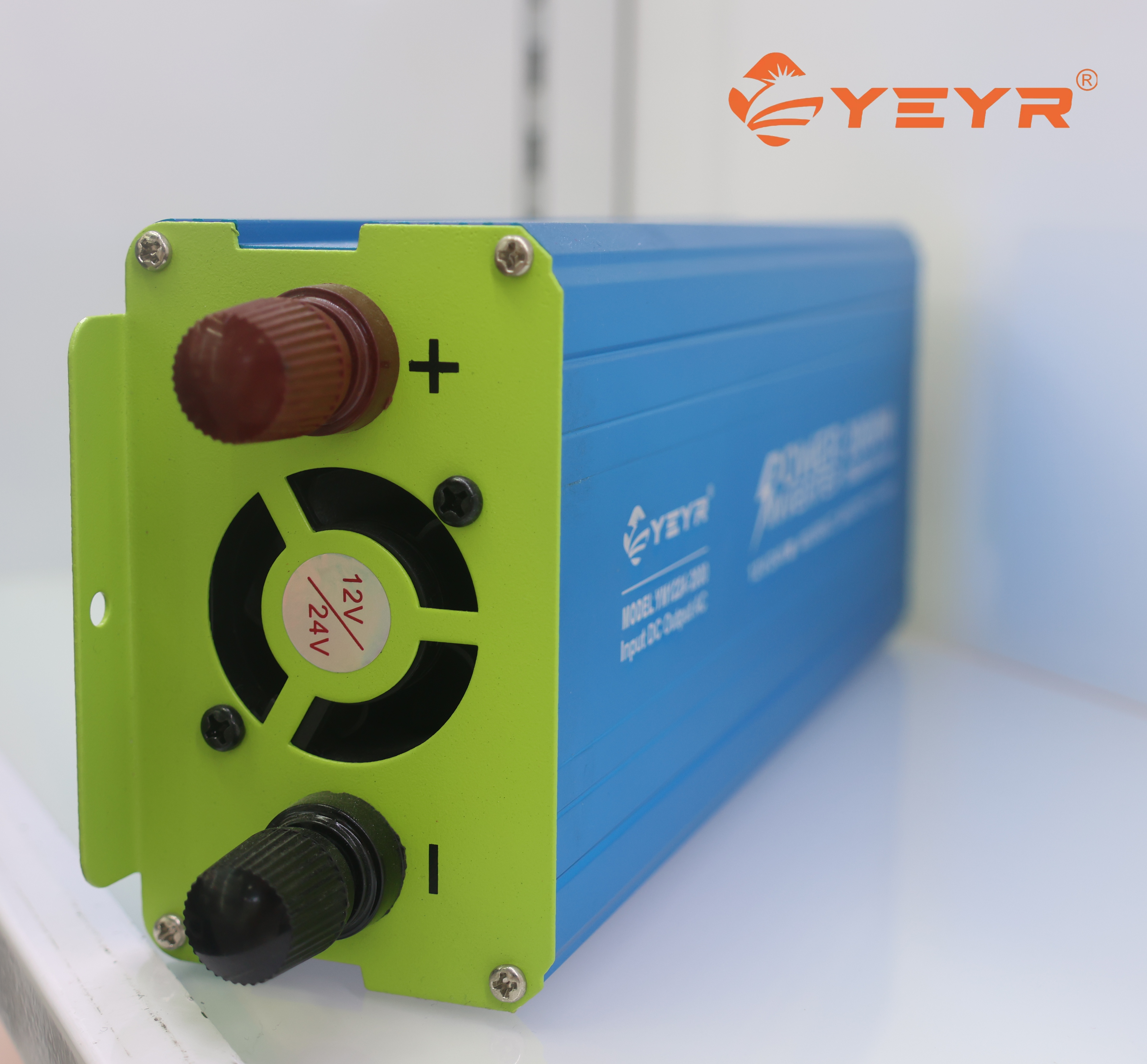 YEYR2000W blue power inverter 12V/24V-220V household photovoltaic inverter Specification image
