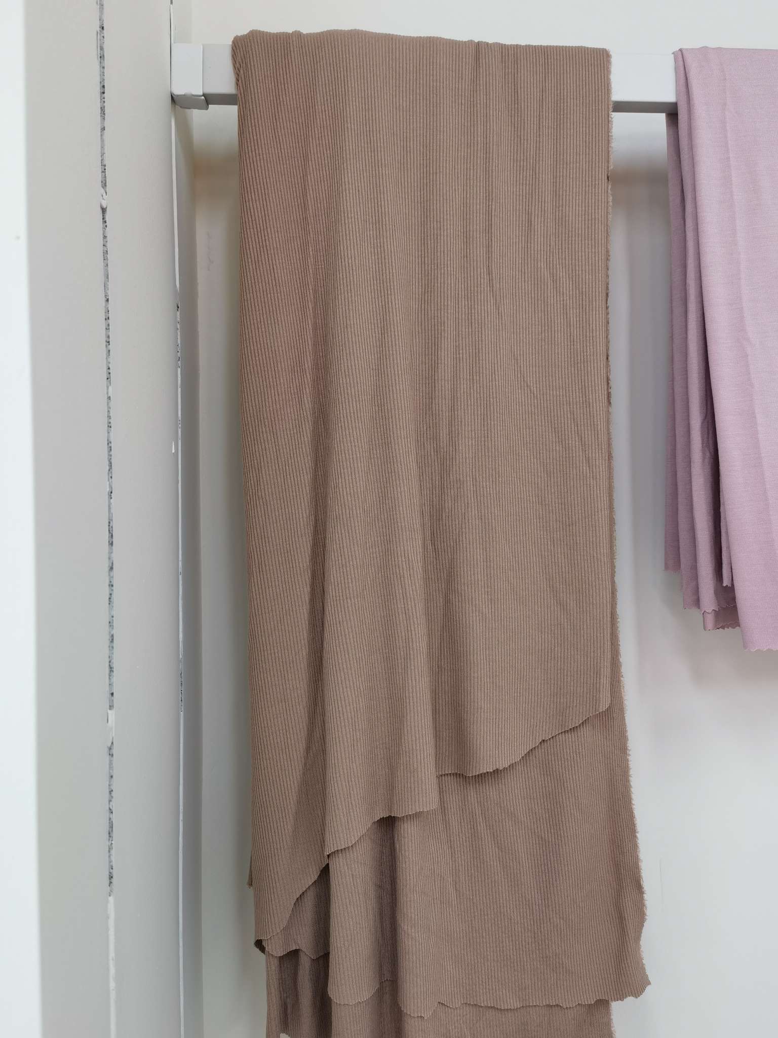 مصنوعة من القطن النقي بنسبة 100 في المائة من القطن الكامل لصنع الملابس مريحة Specification image
