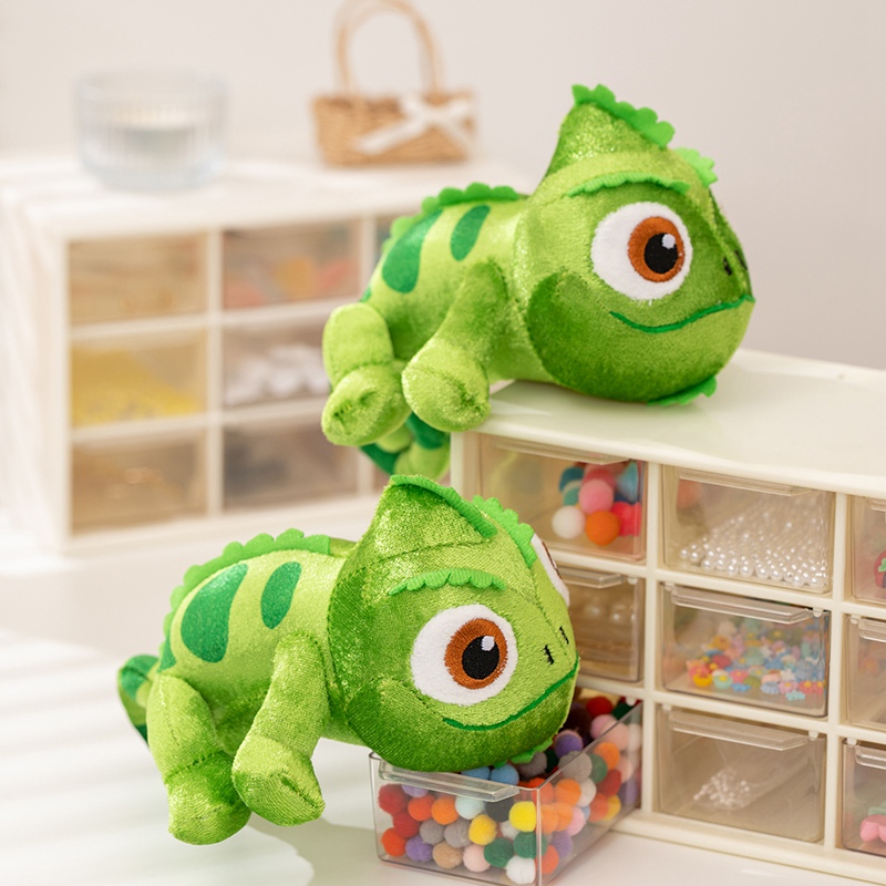 Warshoulder lizard with magnet doll plush toy custom toy Cute cartoon toy simulated lizard plush toy Application Scenario