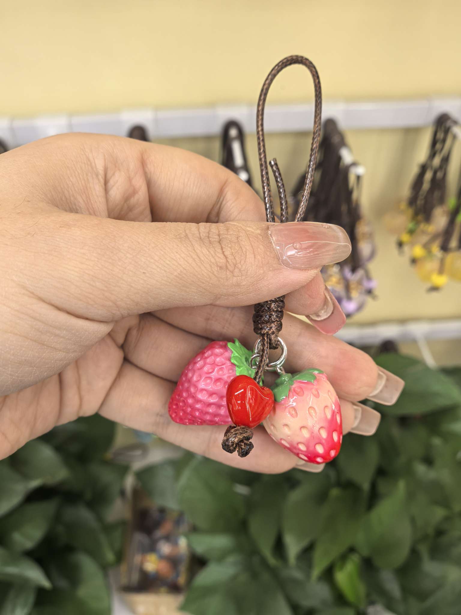 双草莓水果挂件