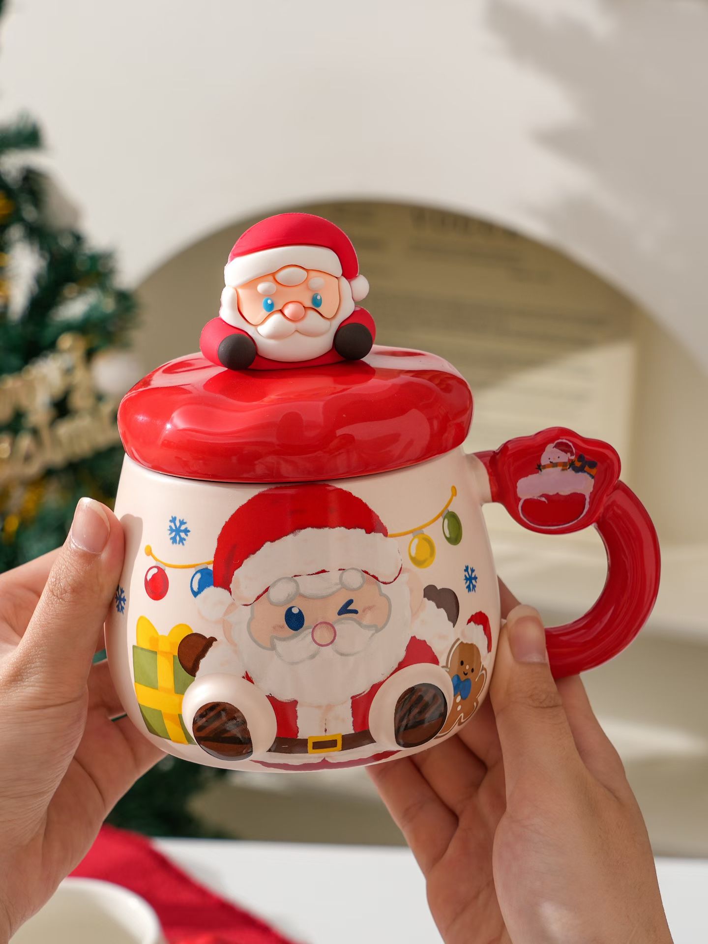 Christmas Nordic ceramic cup, insulated cup, 430ml heat-resistant, portable and durable, with a sealed lid detail image 4
