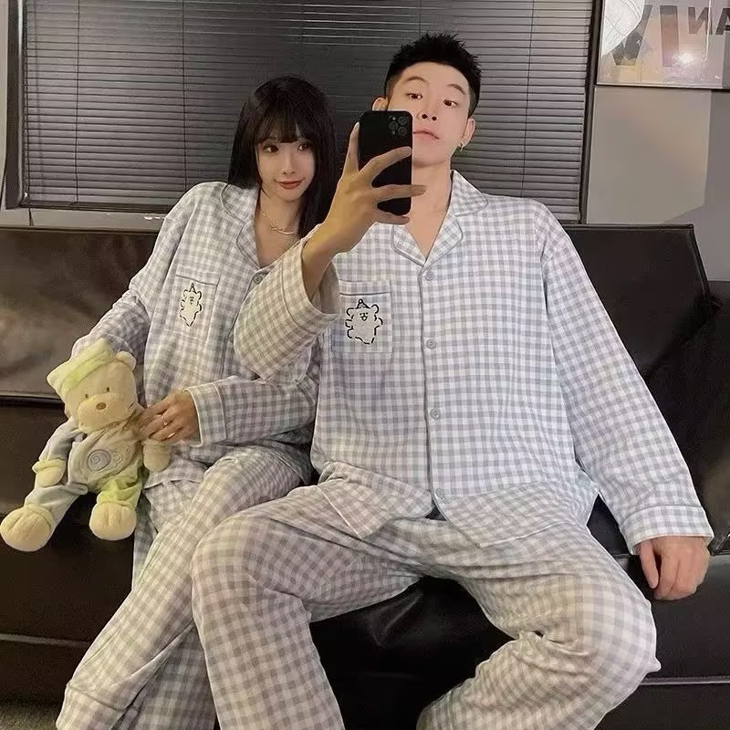 Fashionable and casual set for spring and summer: Sweet short-sleeved men's and women's loose and fashionable casual pajama set