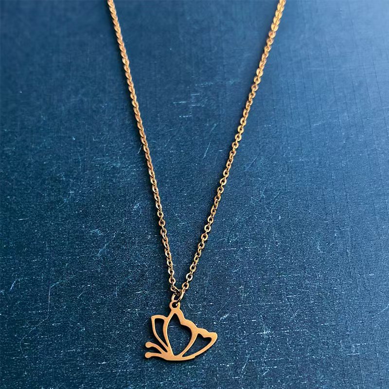 Cross-border foreign trade titanium steel and stainless steel creative hollowed-out animal butterfly DIY jewelry accessories, bracelets, pendants and pendants trend detail image 6