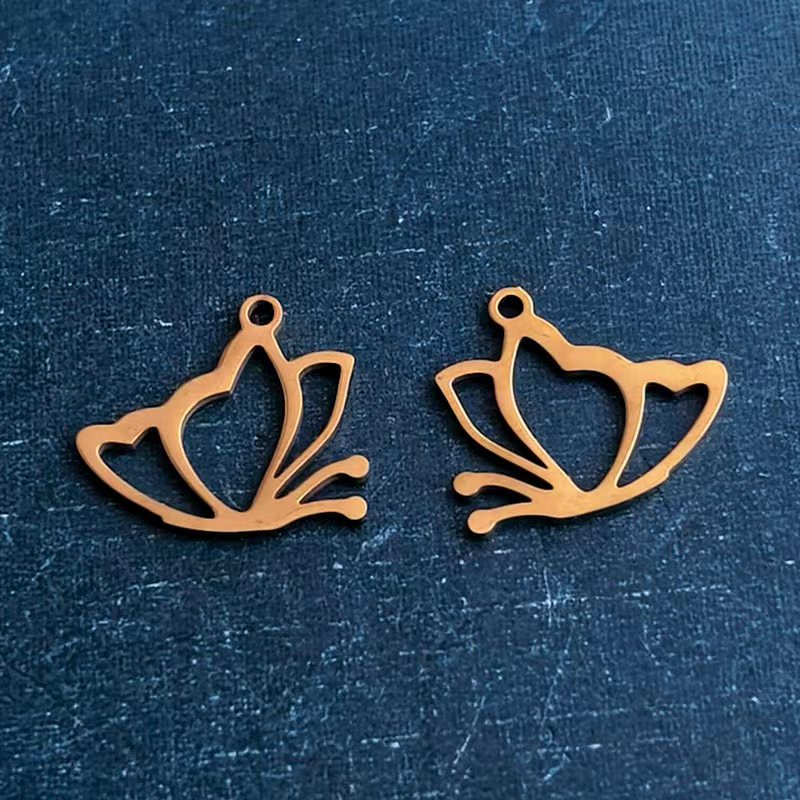 Cross-border foreign trade titanium steel and stainless steel creative hollowed-out animal butterfly DIY jewelry accessories, bracelets, pendants and pendants trend details Picture