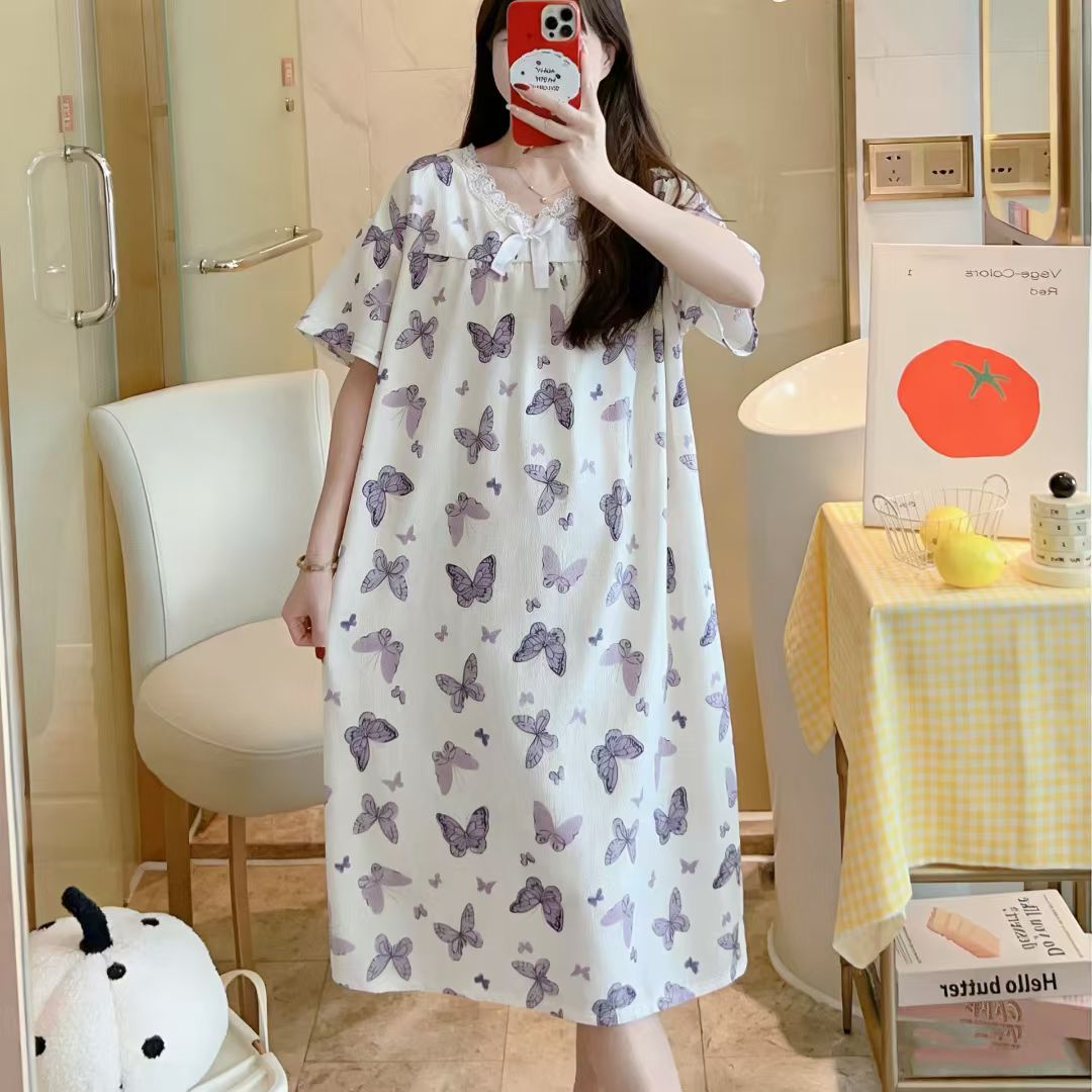 White Chinese-style plus-size women's dress with heart-shaped pattern Item Picture